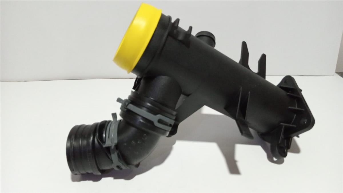 VW-OEM EMME MANİFOLDU BORUSU 03C129617