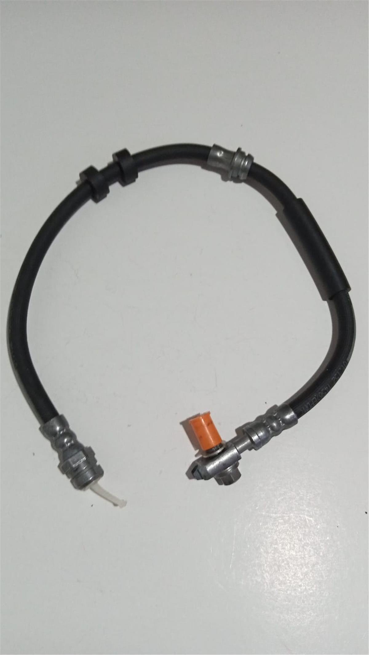 VW-OEM VM ÖN FREN HORTUMU 6R0611701