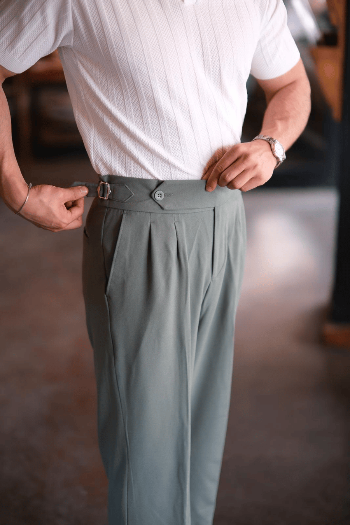 İtalyan Model Toka Detaylı Montiero  Pileli Baggy Kumaş Pantolon Çağla Yeşil