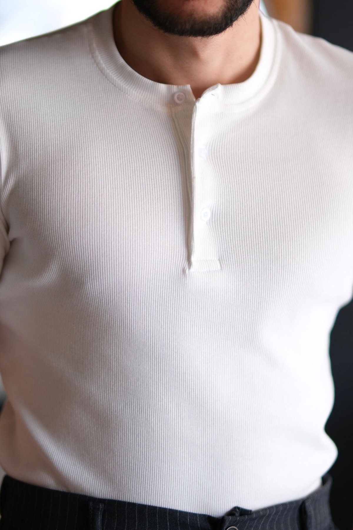 Roventi Henley Yaka Pamuklu Old Money T-shirt Beyaz