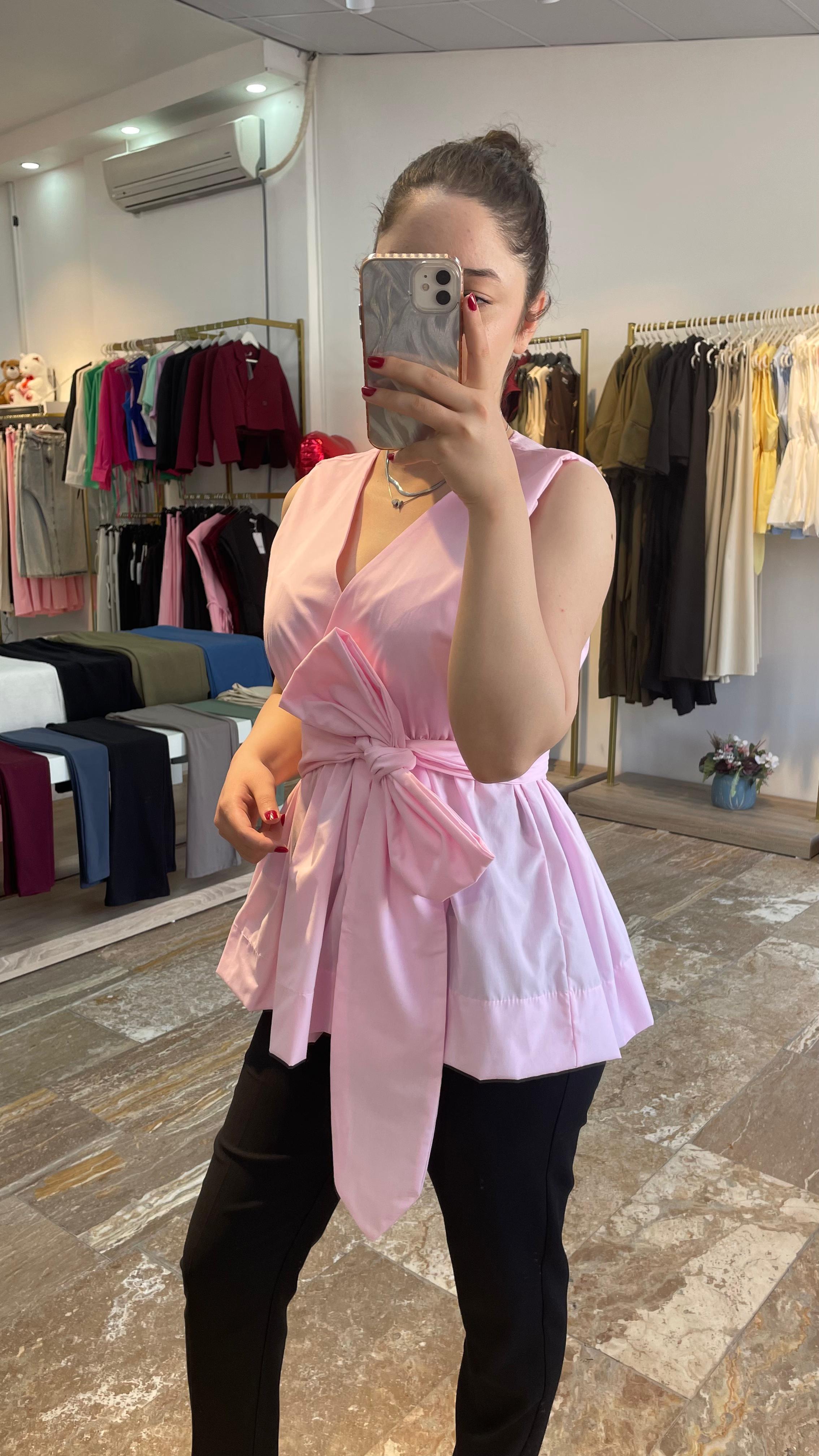Belden Kuşaklı Bağlamalı Gömlek Pembe