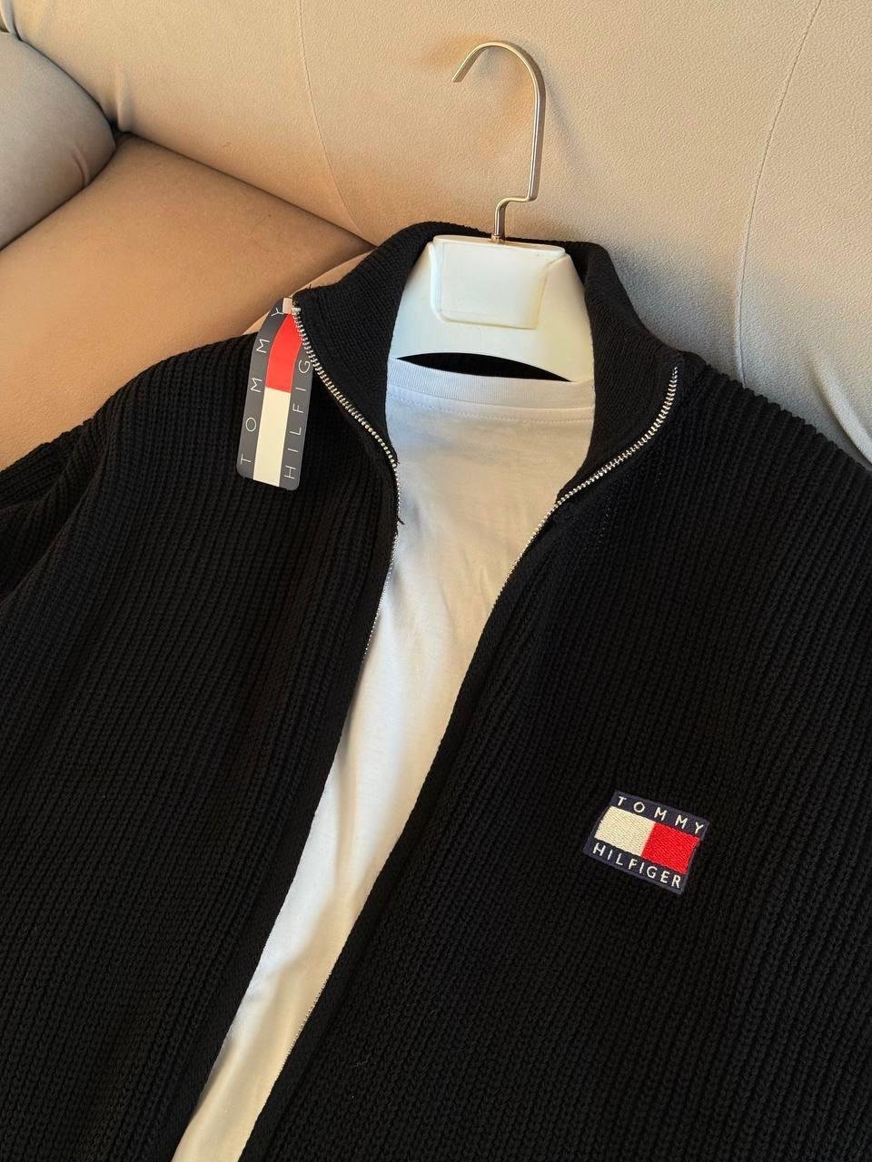 Tommy Hırka Siyah EG