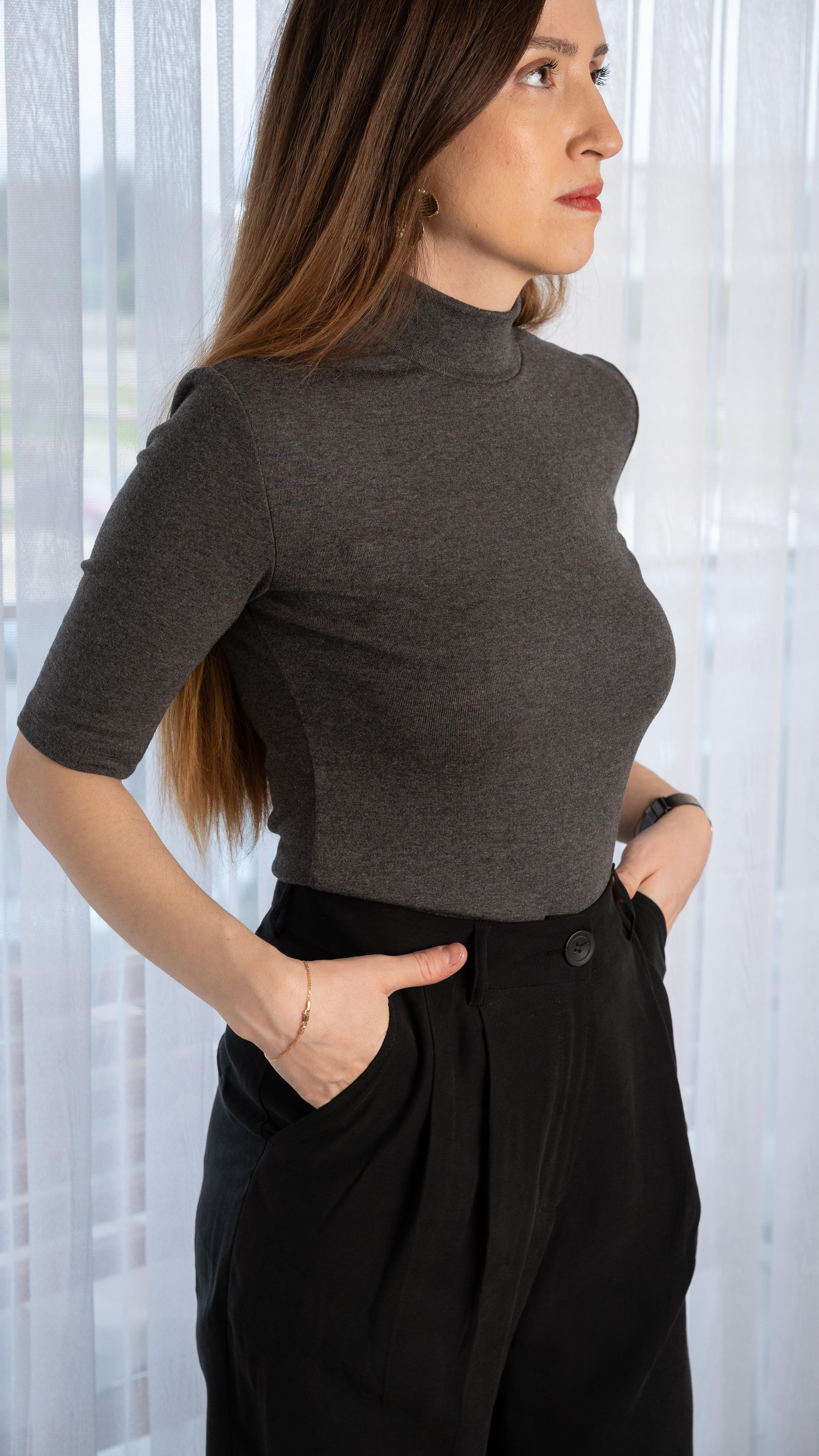 Gri Yarım Boğazlı Body