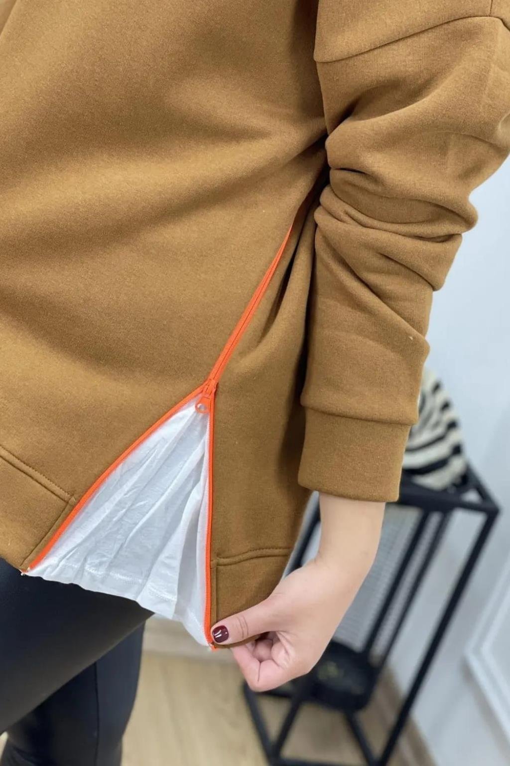 DEVE TÜYÜ DÜŞÜK UZUN KOL OVERSİZE SWEARSHIRT