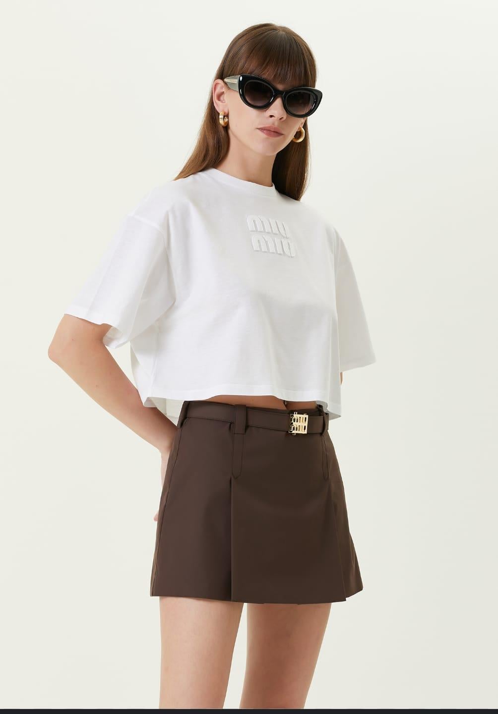 MIU MIU MODEL BEYAZ CROP OVERSIZE T-SHIRT
