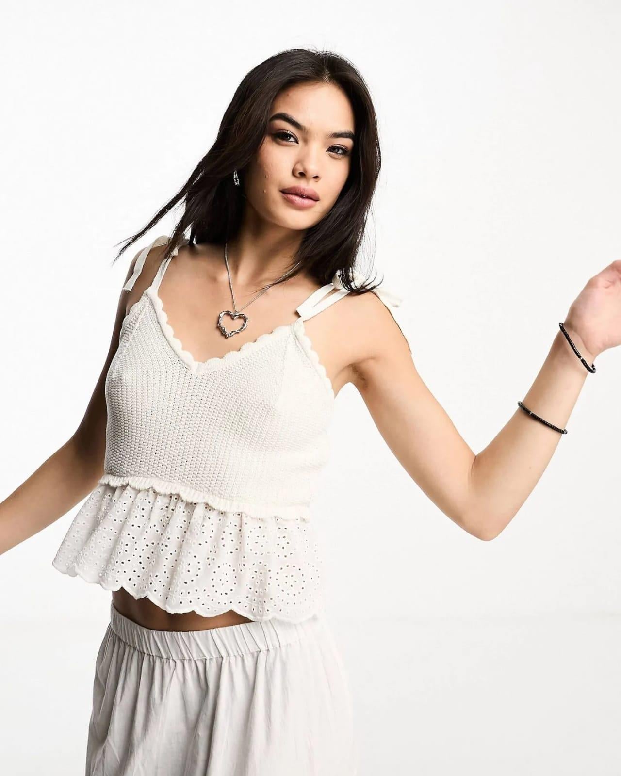 ONLY ORJ BEYAZ ASKILI ÖRME CROP BODY