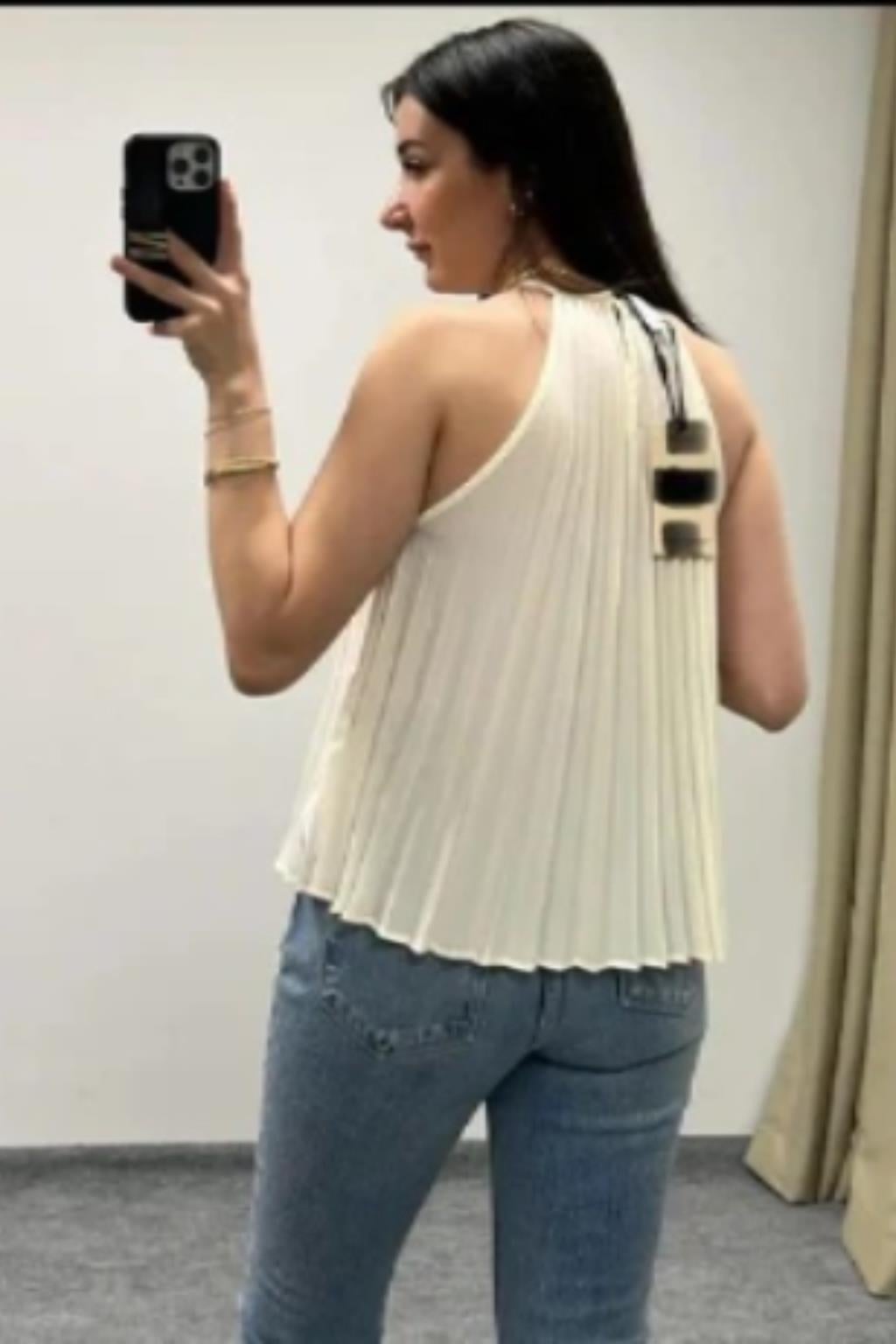 ORJ MARKA EKRU HALTER YAKA PİLİSELİ KOLSUZ BLUZ