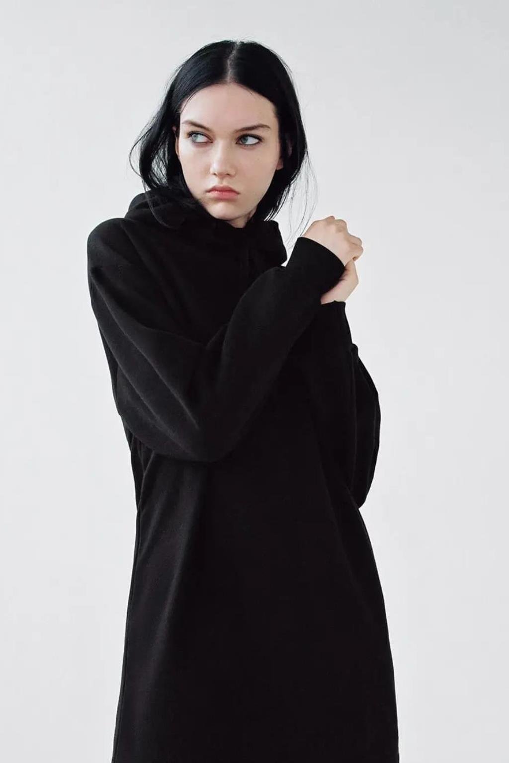 ORJ MARKA SİYAH KAPÜŞONLU SWEATSHIRT ELBİSE 