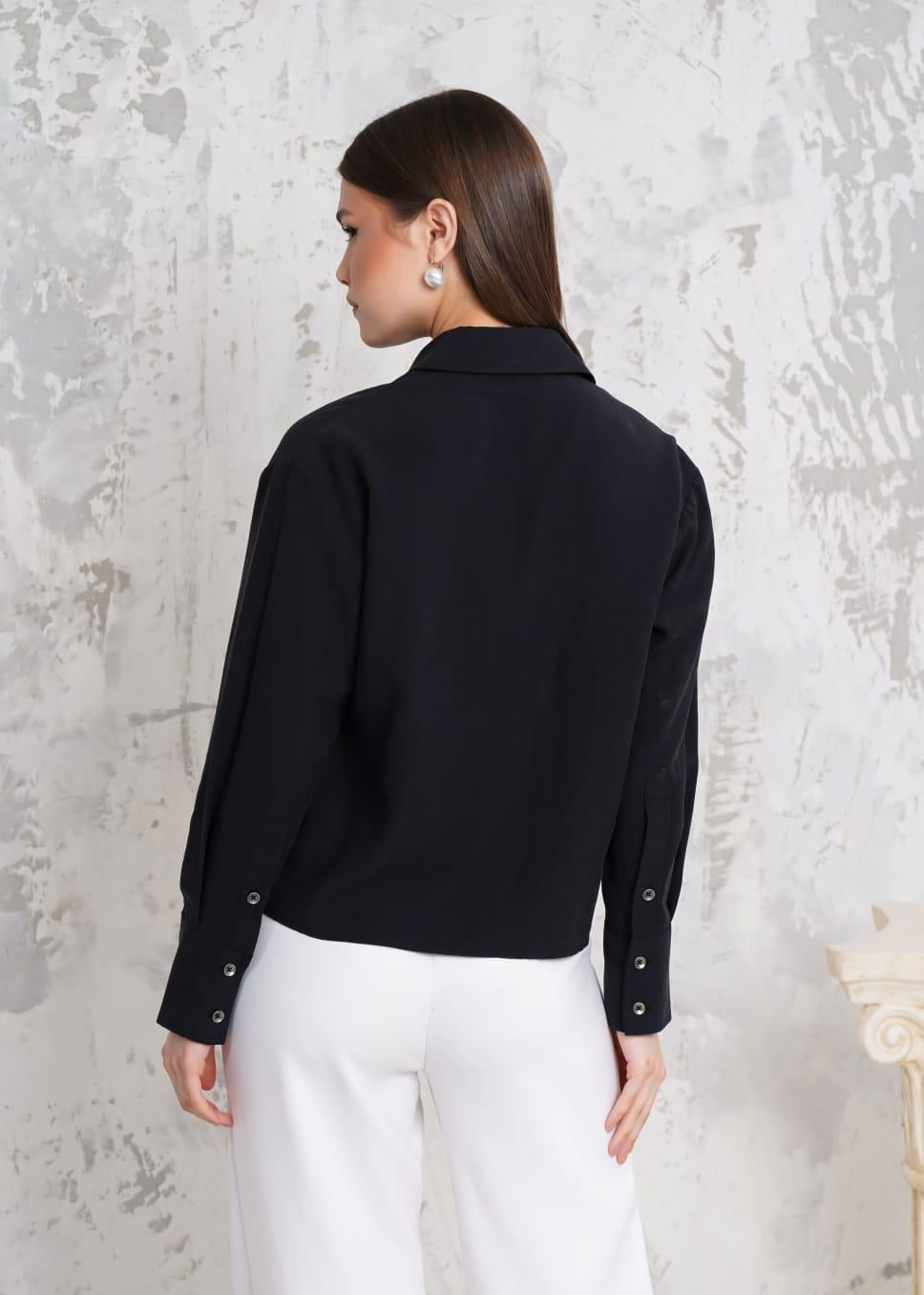 RİGALA SİYAH ÇİFT CEP KAPAKLI UZUN KOLLU KISA OVERSIZE TENCEL GÖMLEK