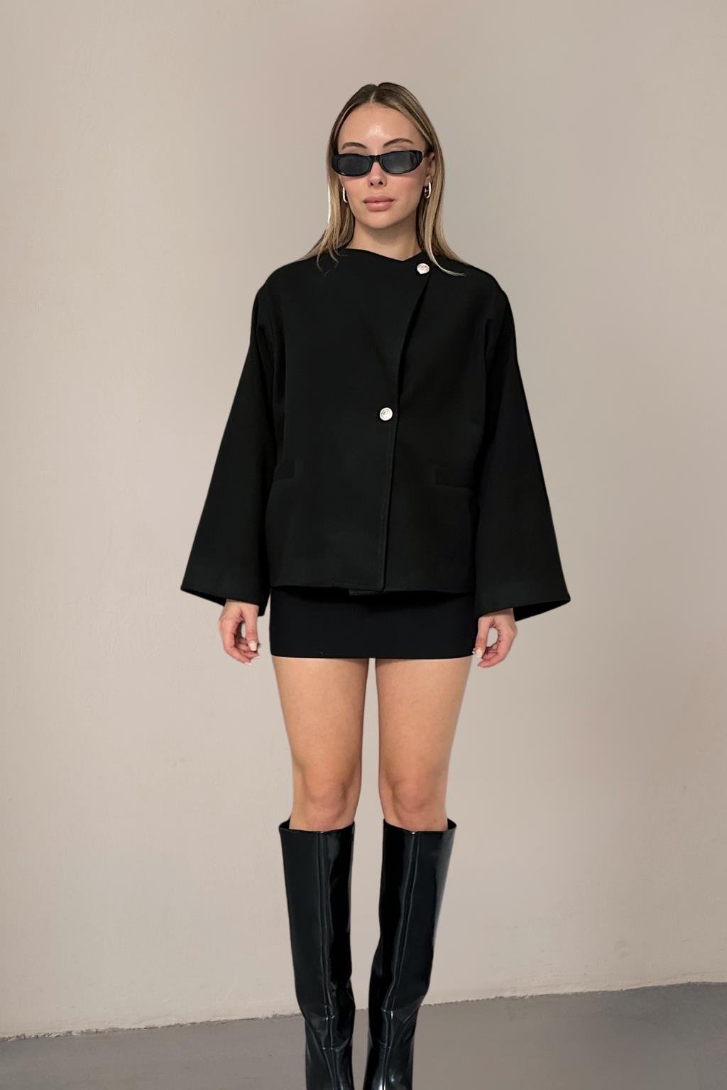 RİGALA SİYAH OVERSIZE KISA KAŞE CEKET