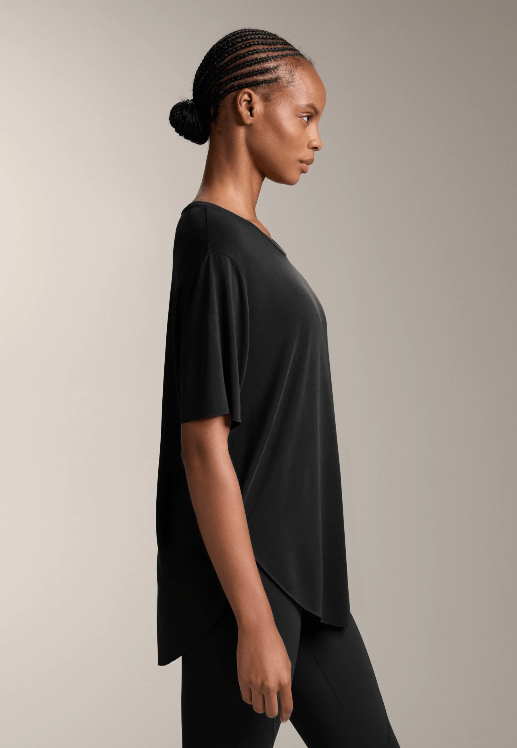 SİYAH BİSİKLET & V YAKA KISA KOL MODAL T-SHIRT