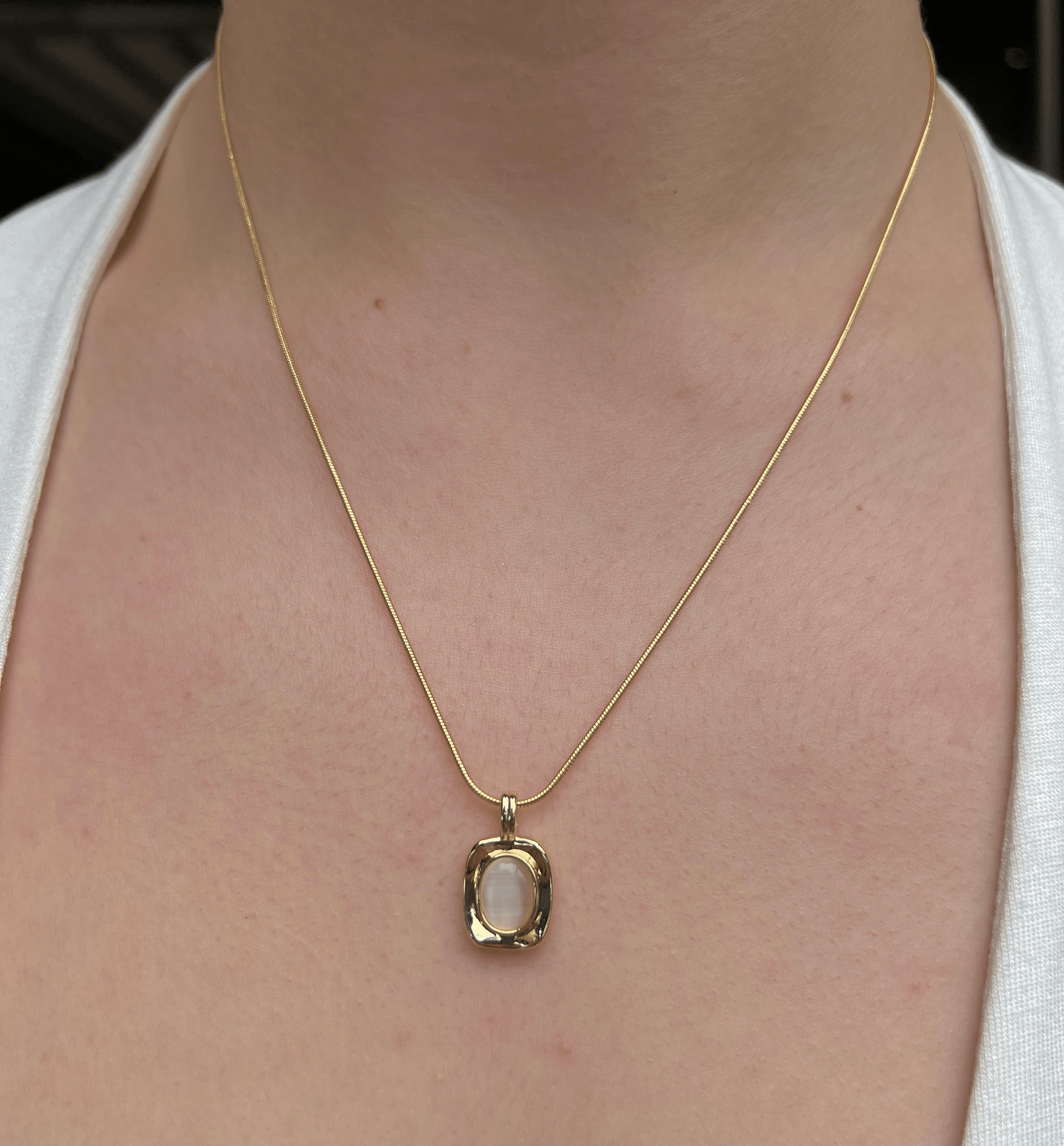 ÇELİK DİKDÖRTGEN KOLYE