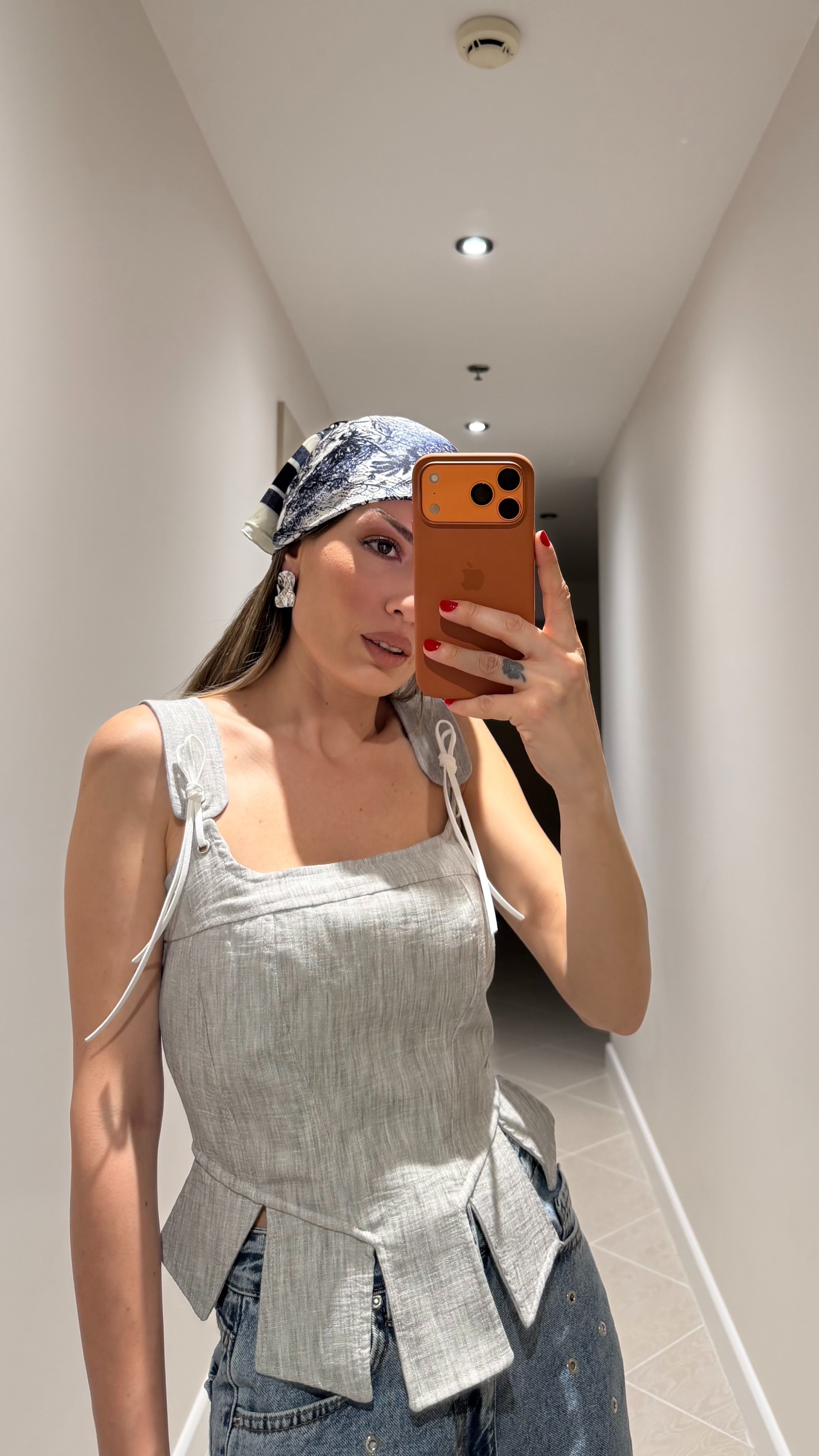 GRİ ASKILI KORSE BLUZ