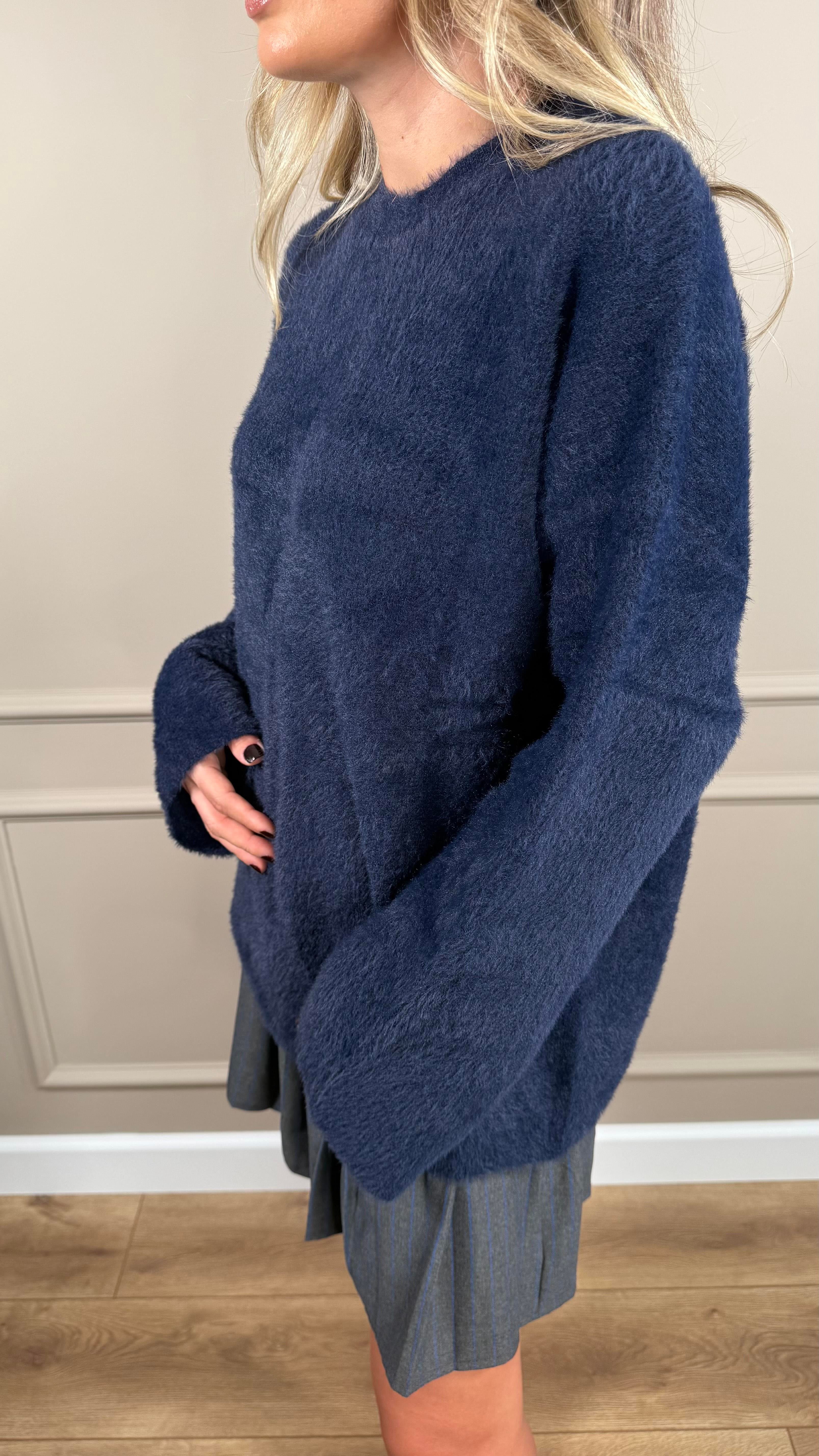 LACİVERT TRİKO KAZAK