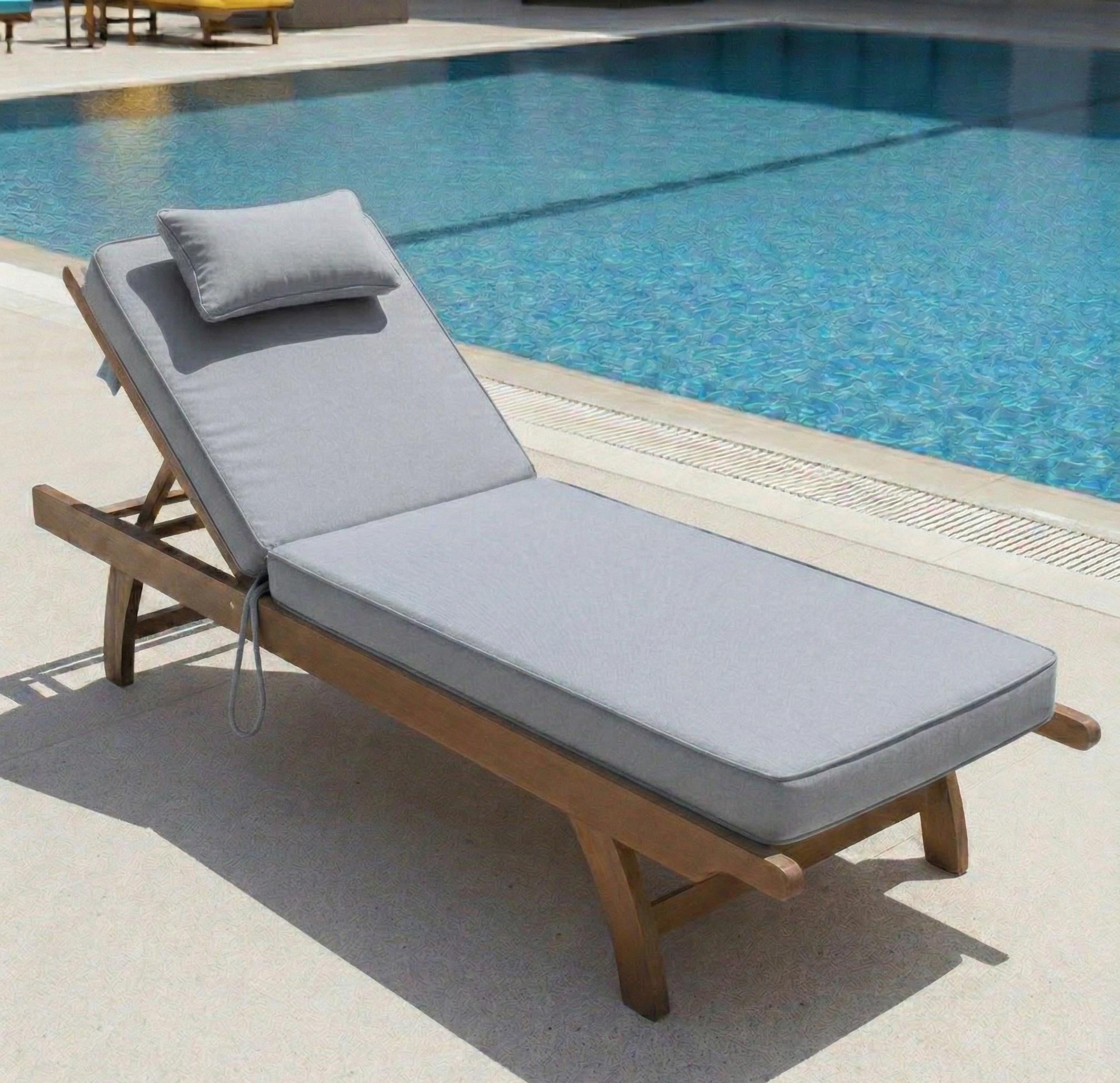 Başlıklı Akrilik Şezlong Minderi 10 cm.