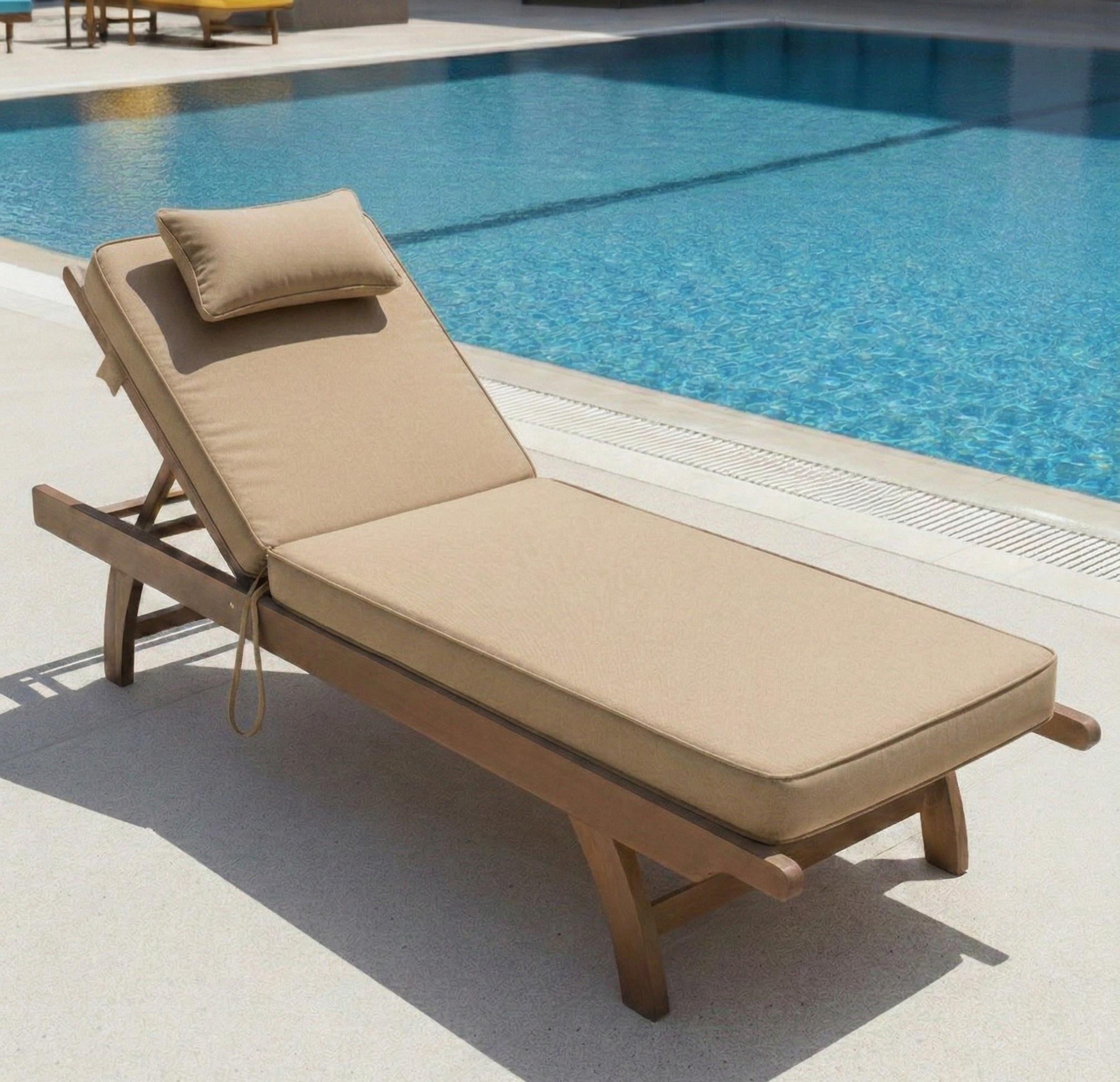 Başlıklı Akrilik Şezlong Minderi 10 cm.