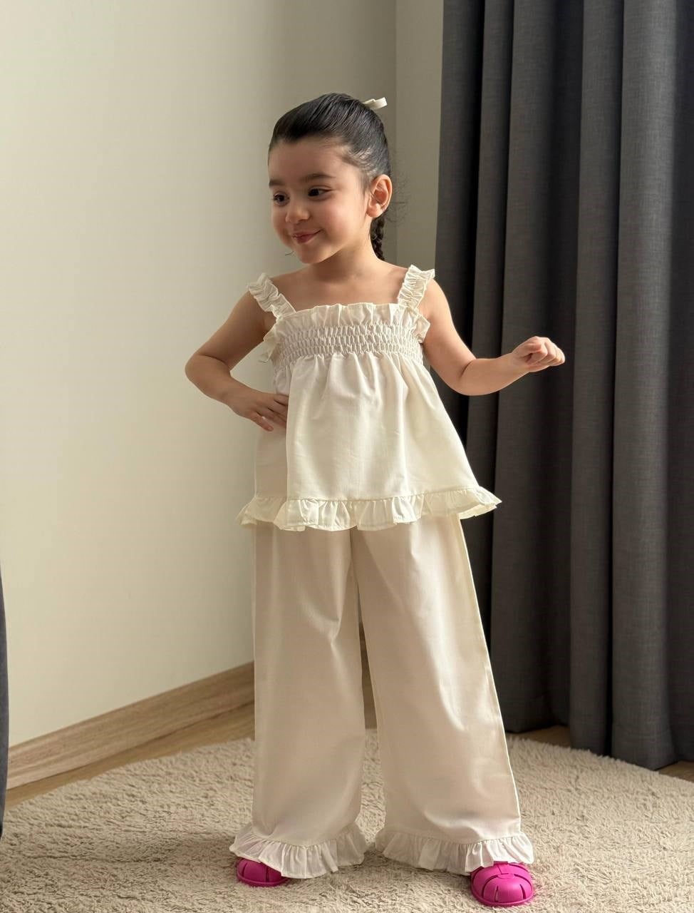 Fırfır Detaylı Askılı Kız Çocuk Yazlık Takım - Ekru