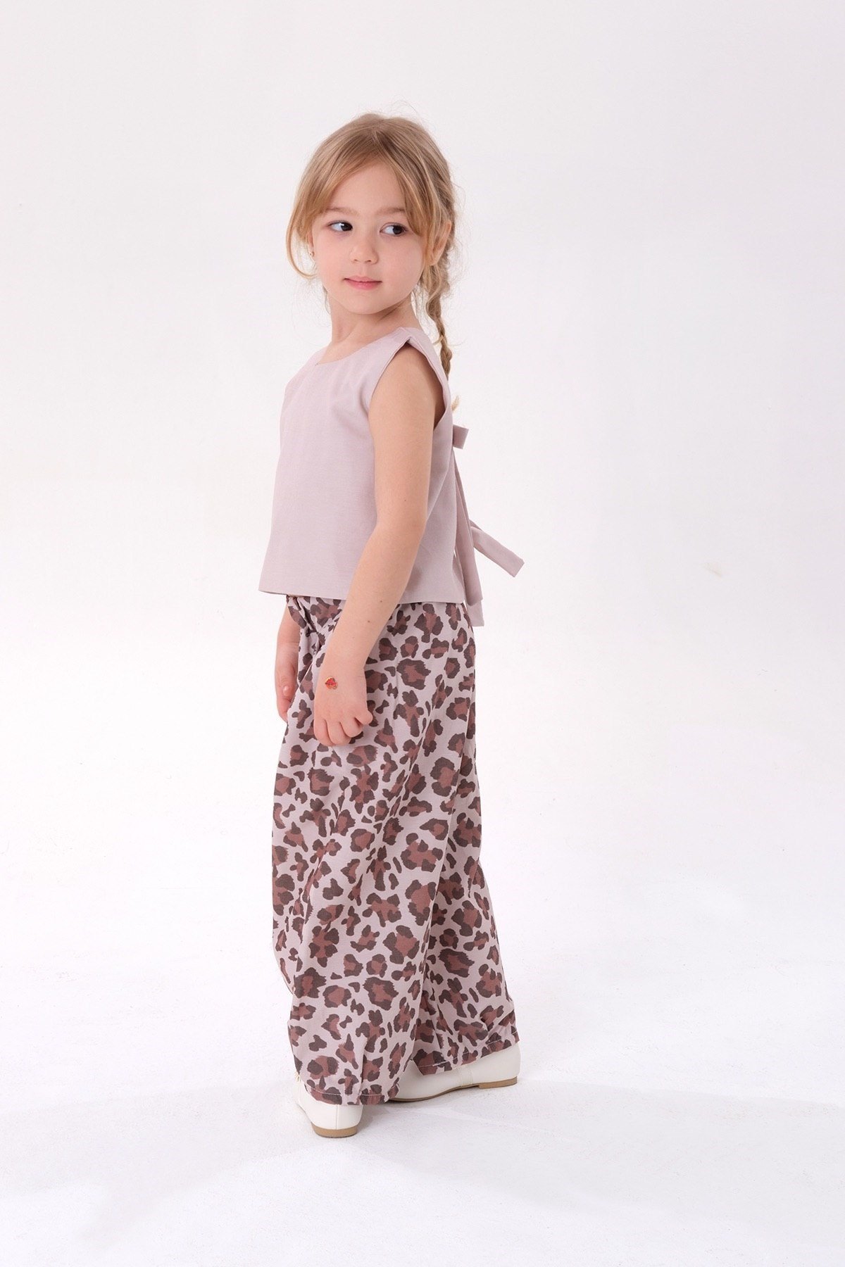 Fiyonk Detaylı Blüz & Leopar Balon Pantolon - Kahve