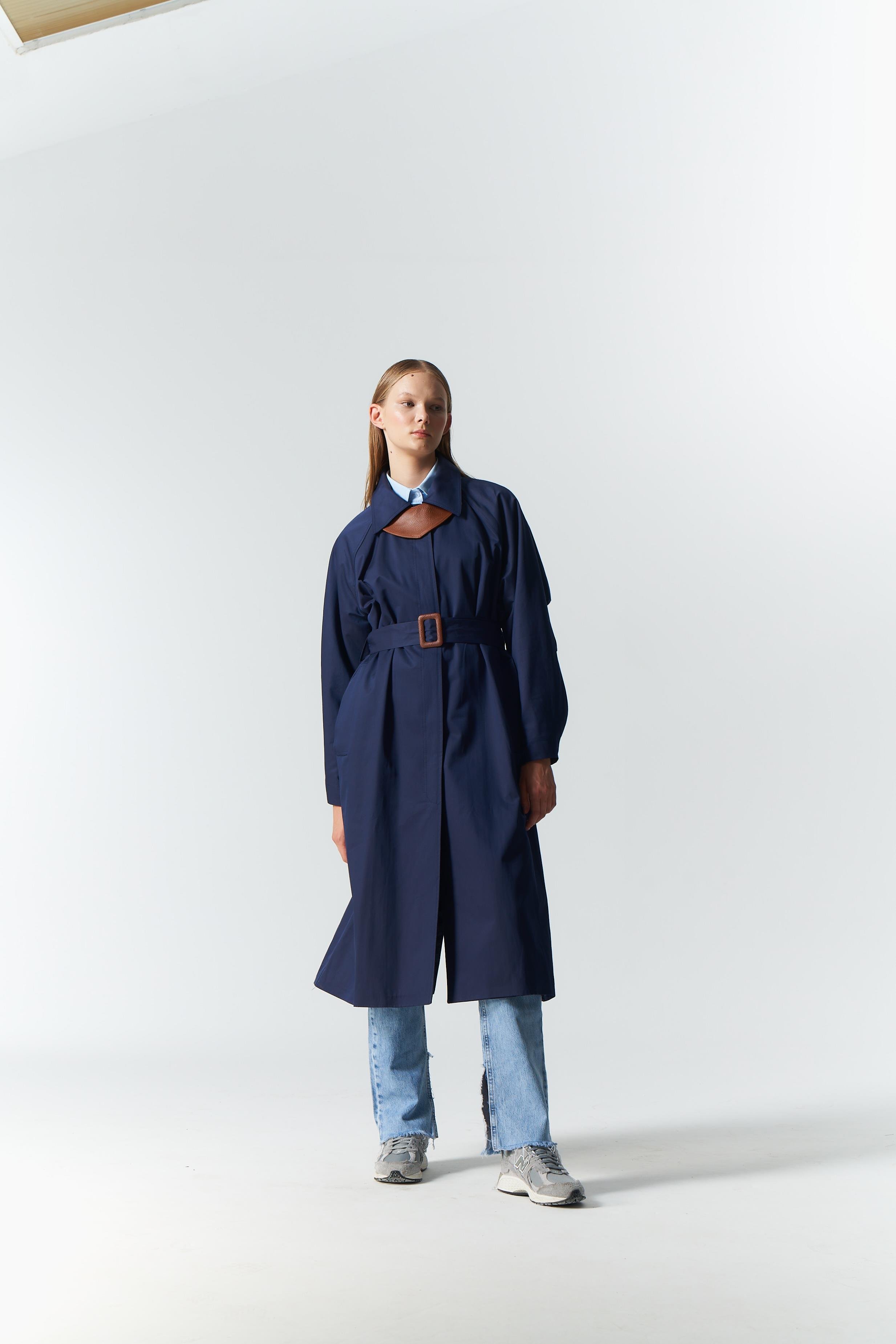 DERİ DETAY TRENCH COAT LACİ