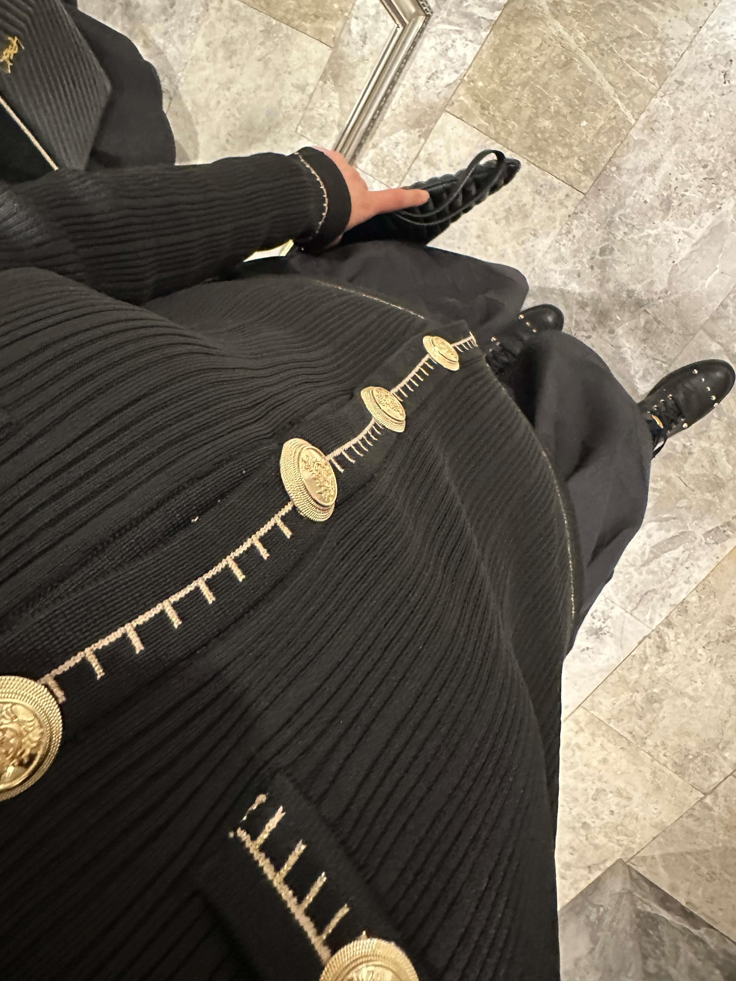 FİTİLLİ SİYAH TRİKO HIRKA