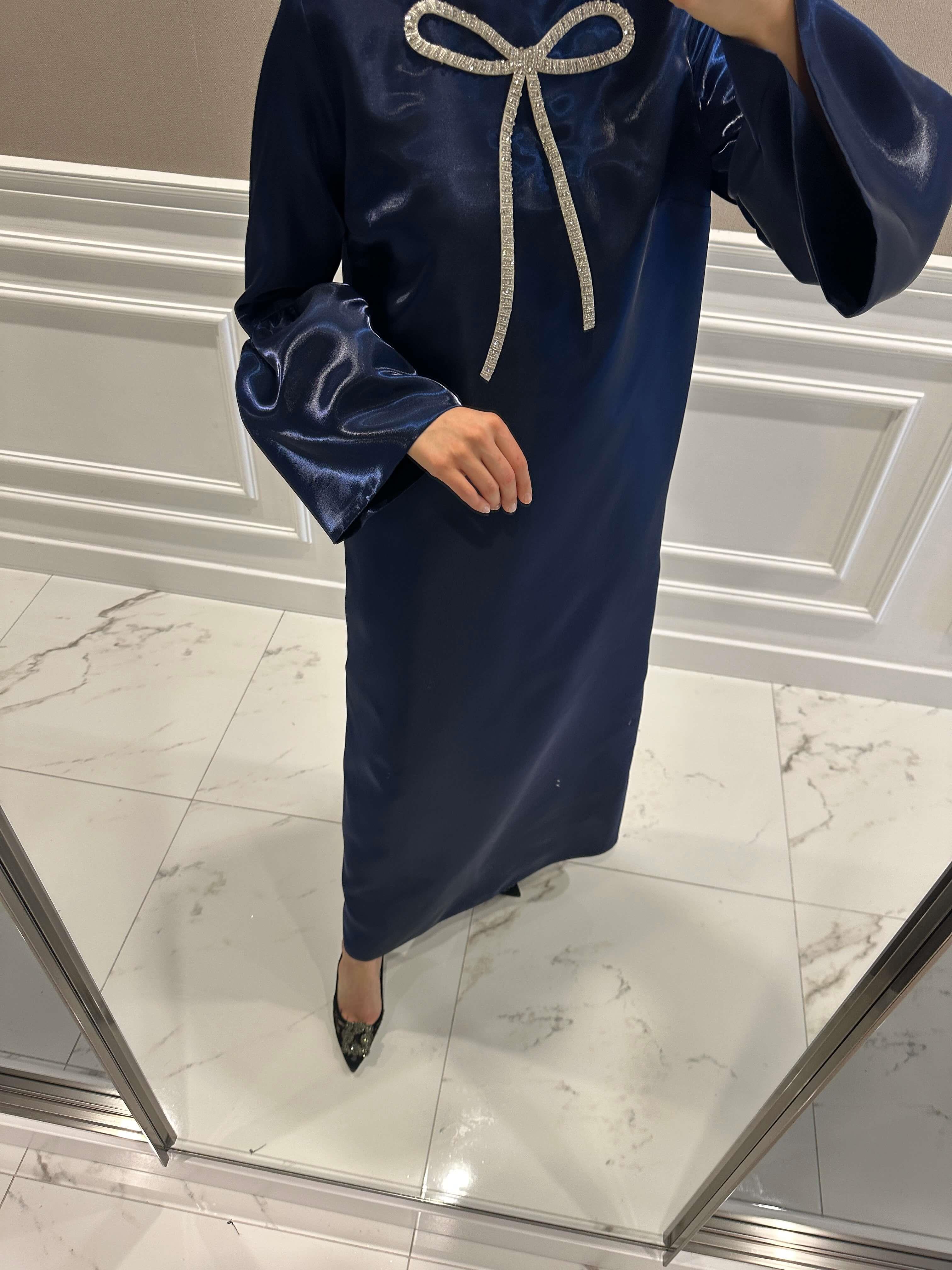 PERA BÜYÜK FİYONK LACİ ELBİSE