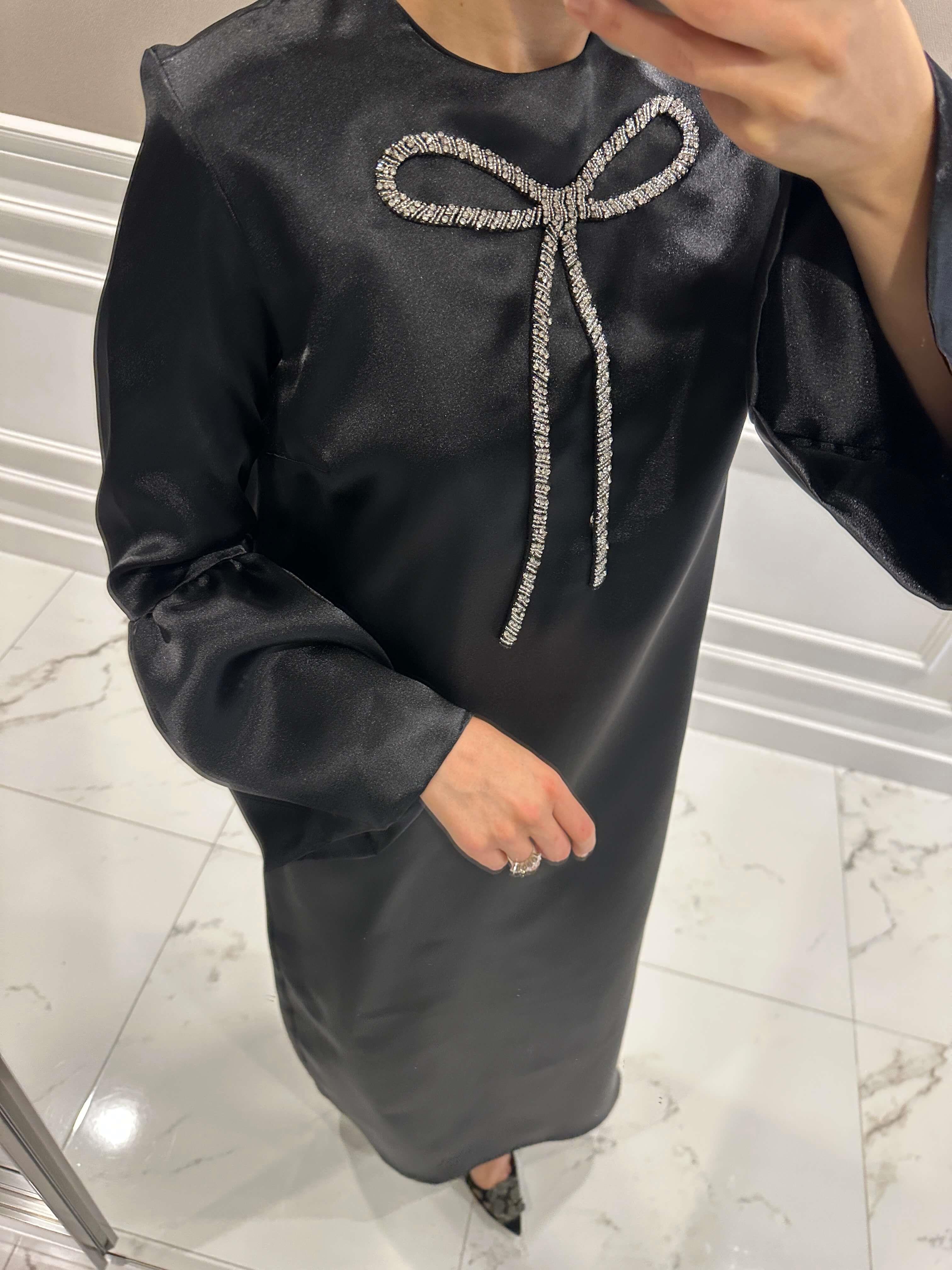 PERA BÜYÜK FİYONK SİYAH ELBİSE