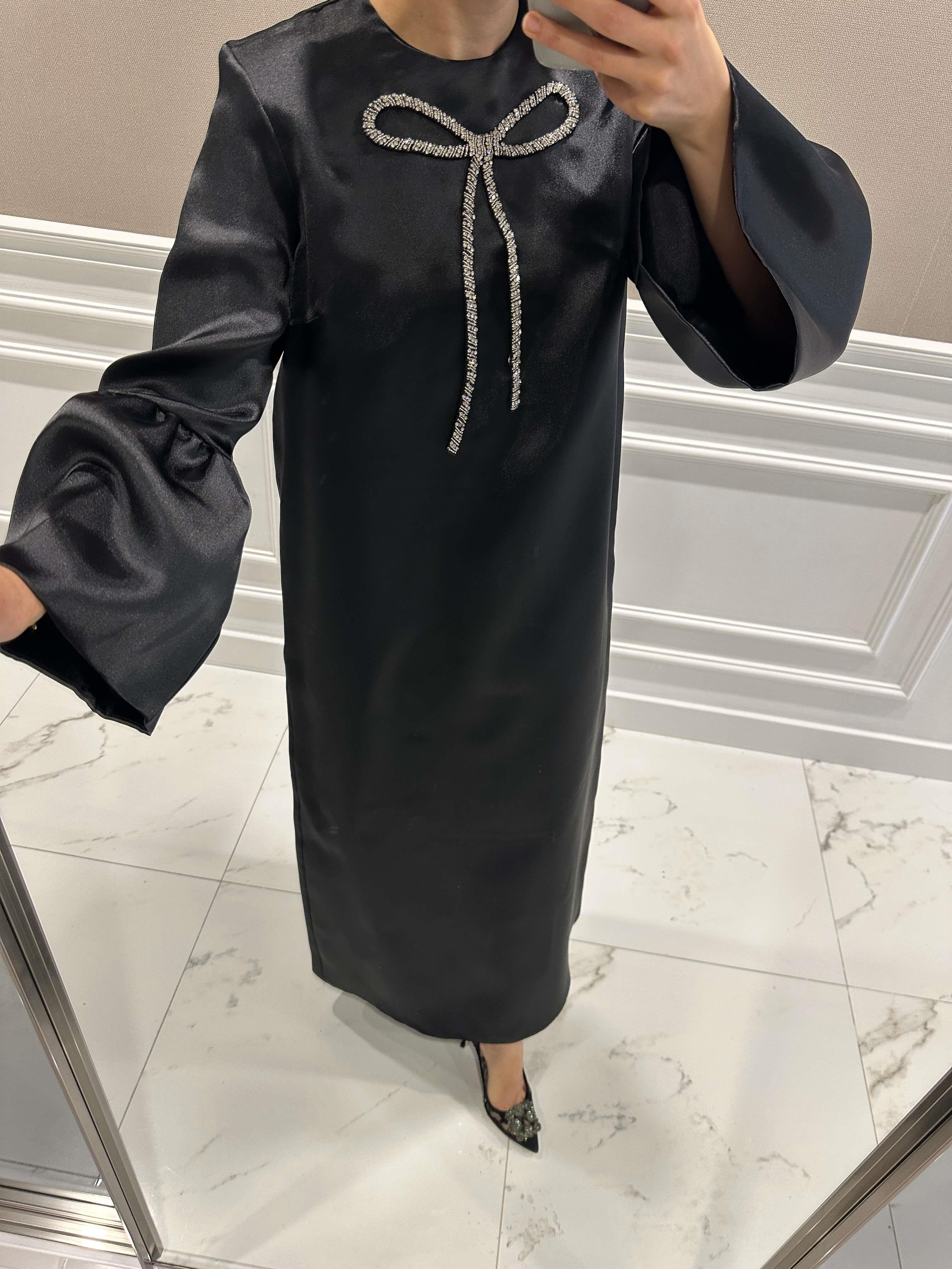 PERA BÜYÜK FİYONK SİYAH ELBİSE