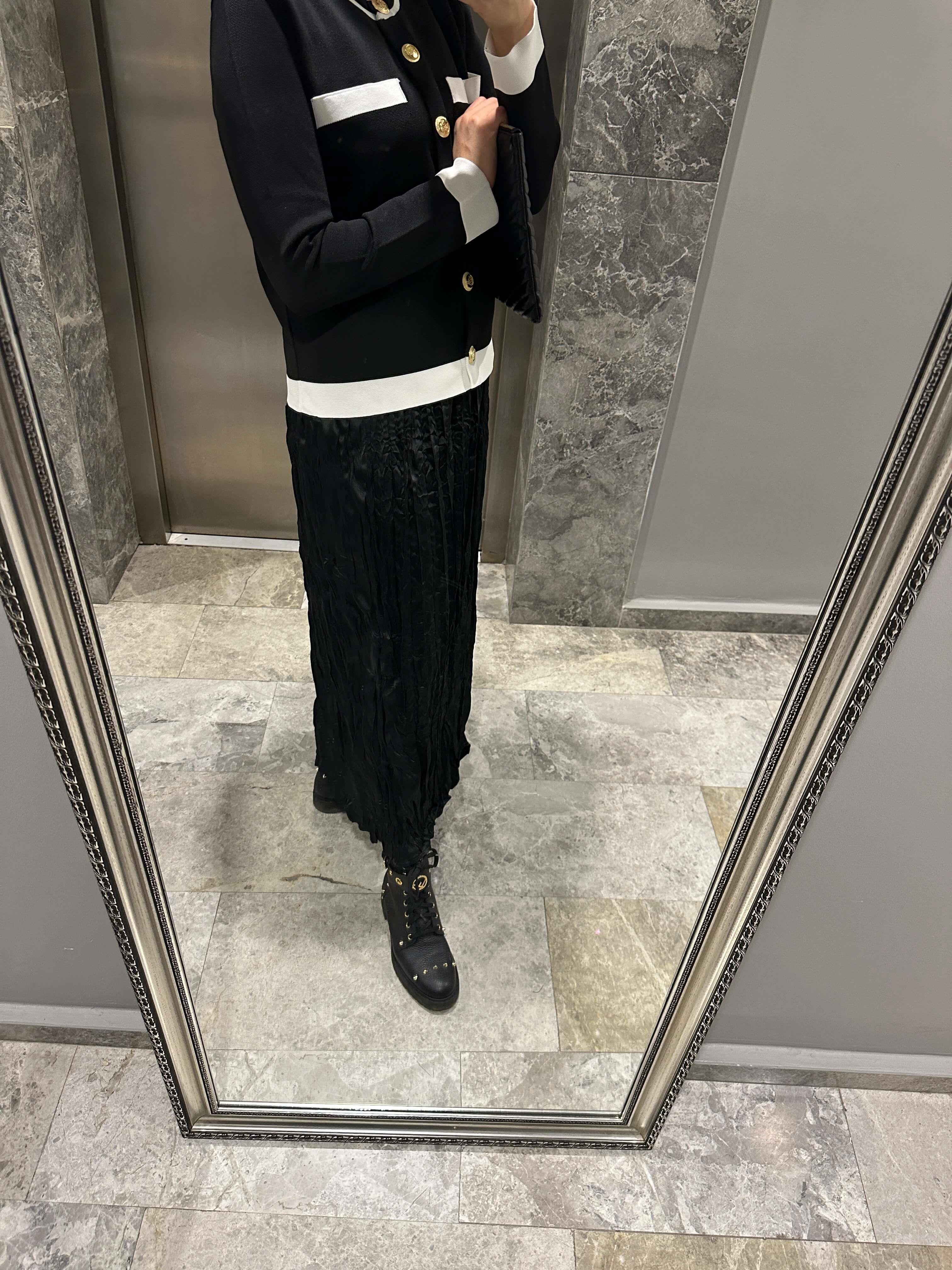 SİYAH-BEYAZ TRİKO HIRKA