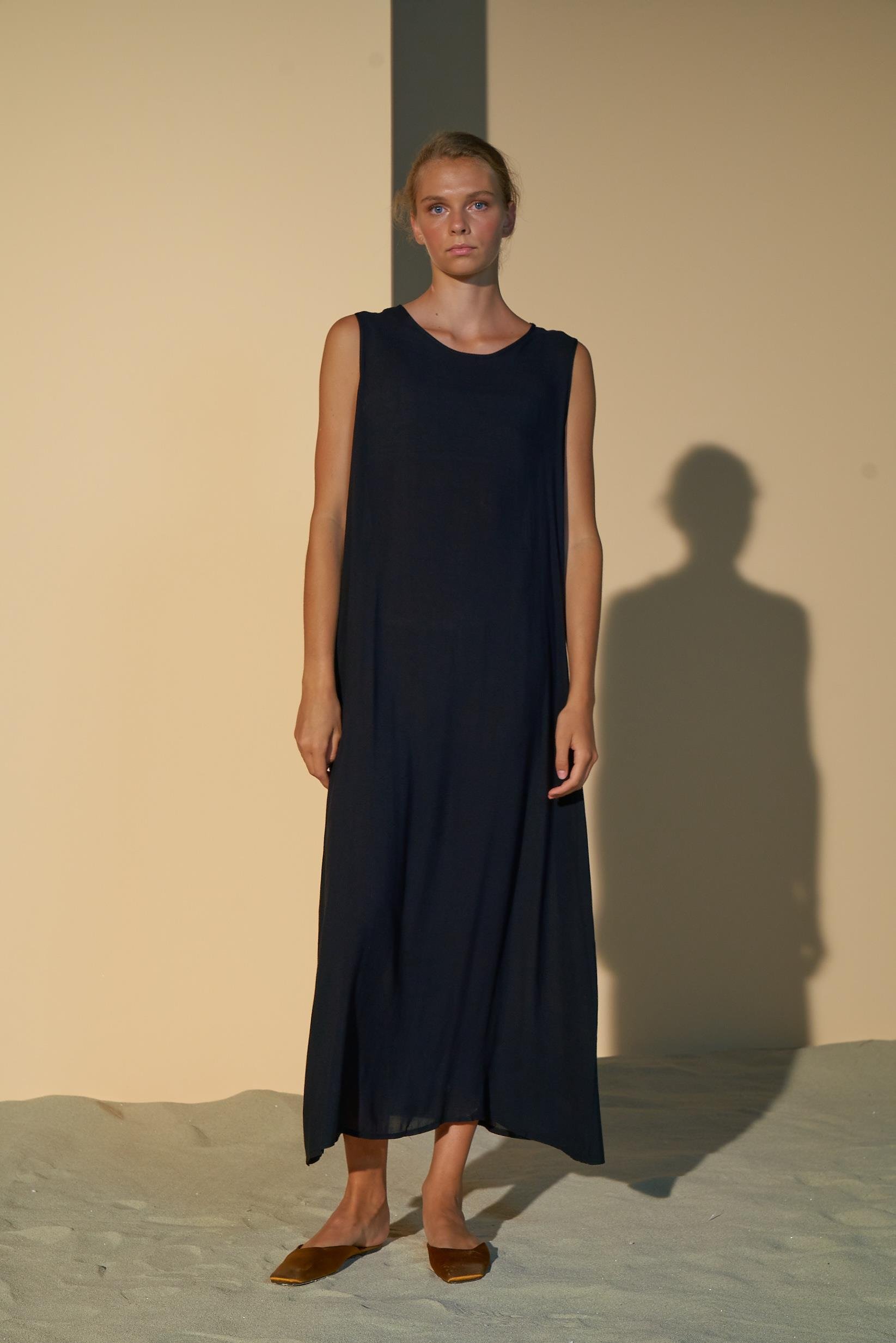 SİYAH İÇLİK ELBİSE