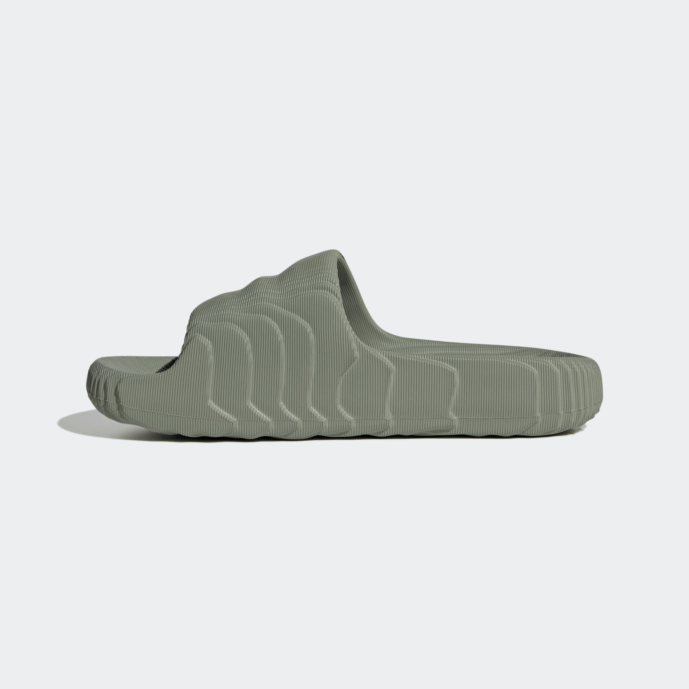 ADILETTE 22 W