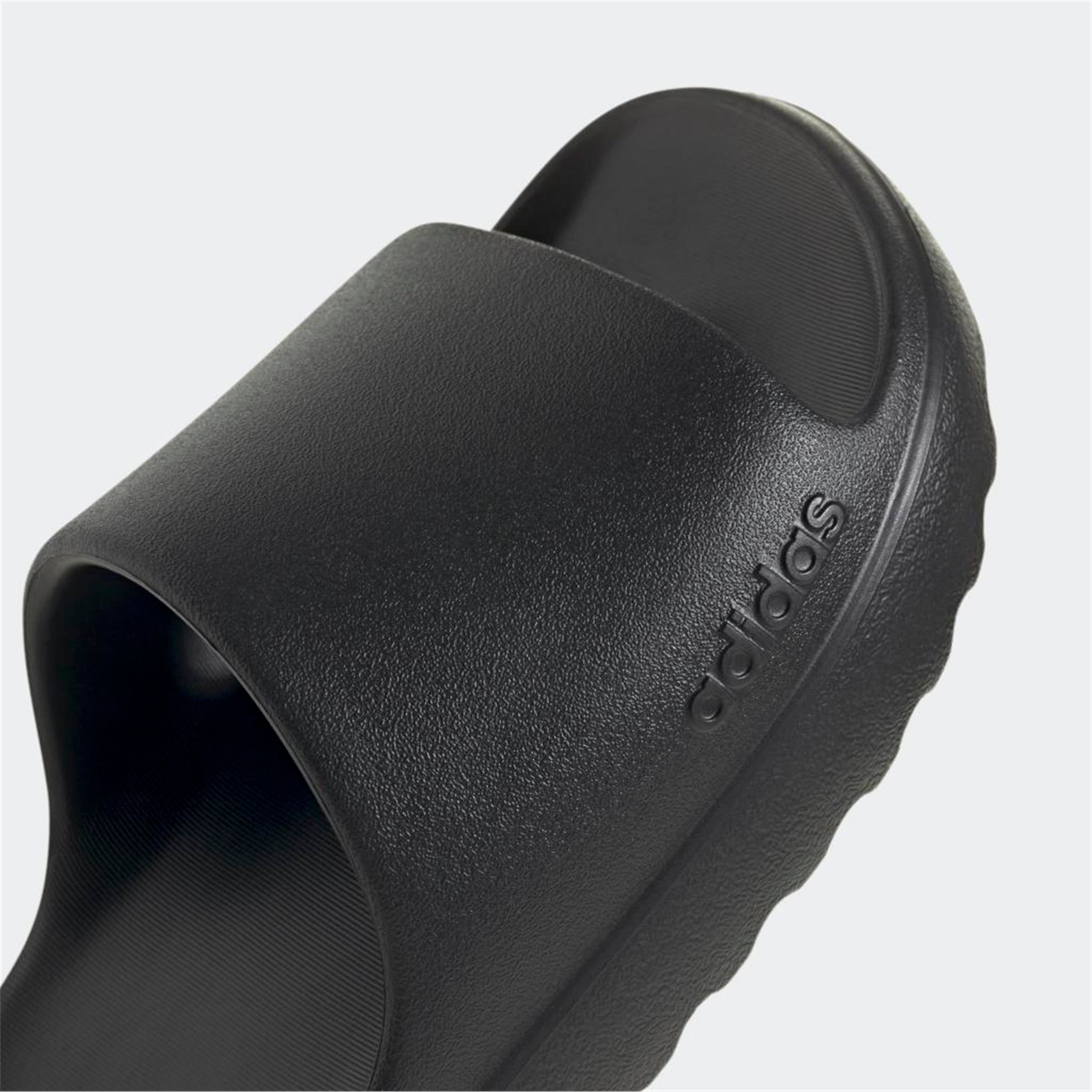 ADILETTE LUMIA