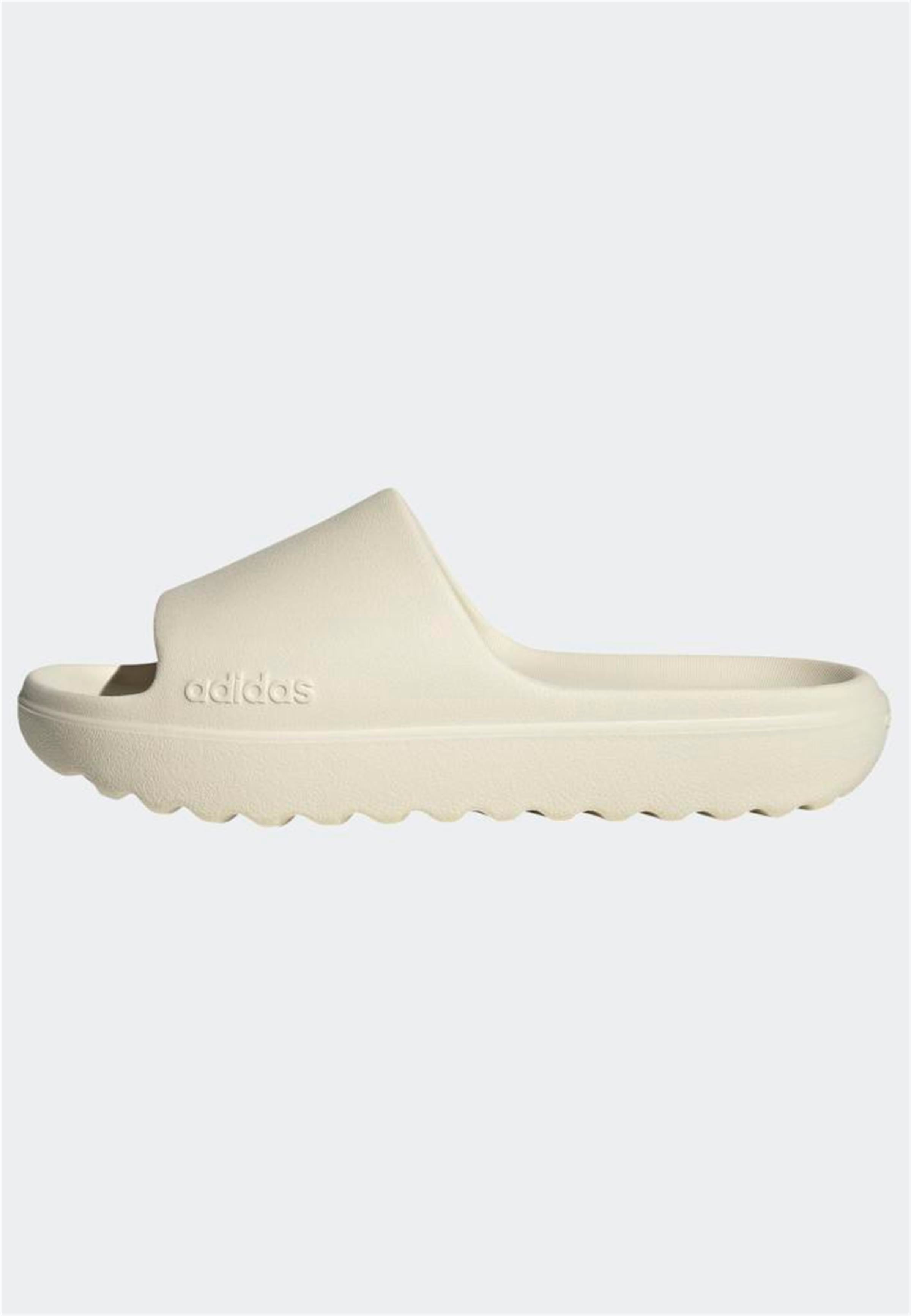 ADILETTE LUMIA