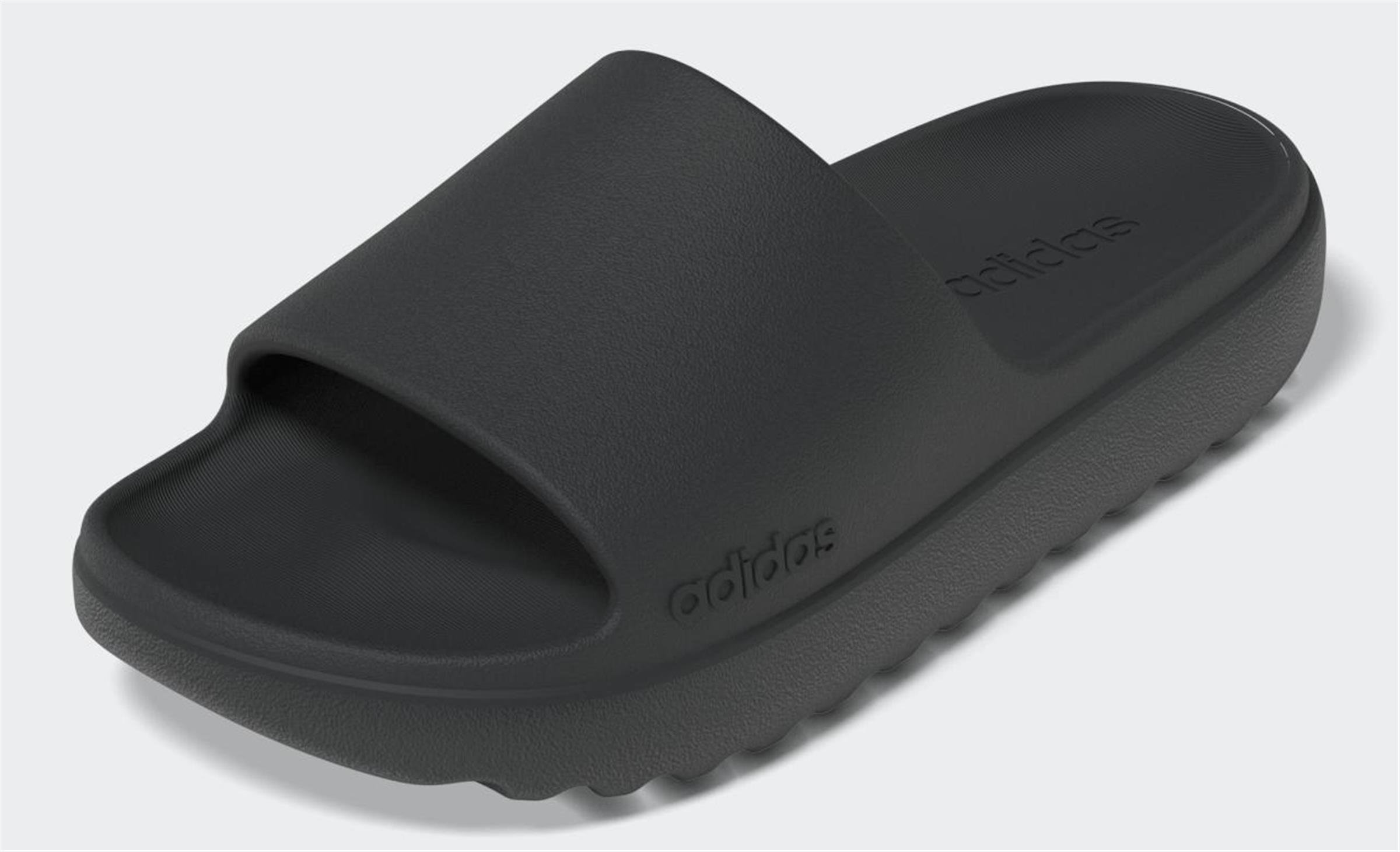 ADILETTE LUMIA