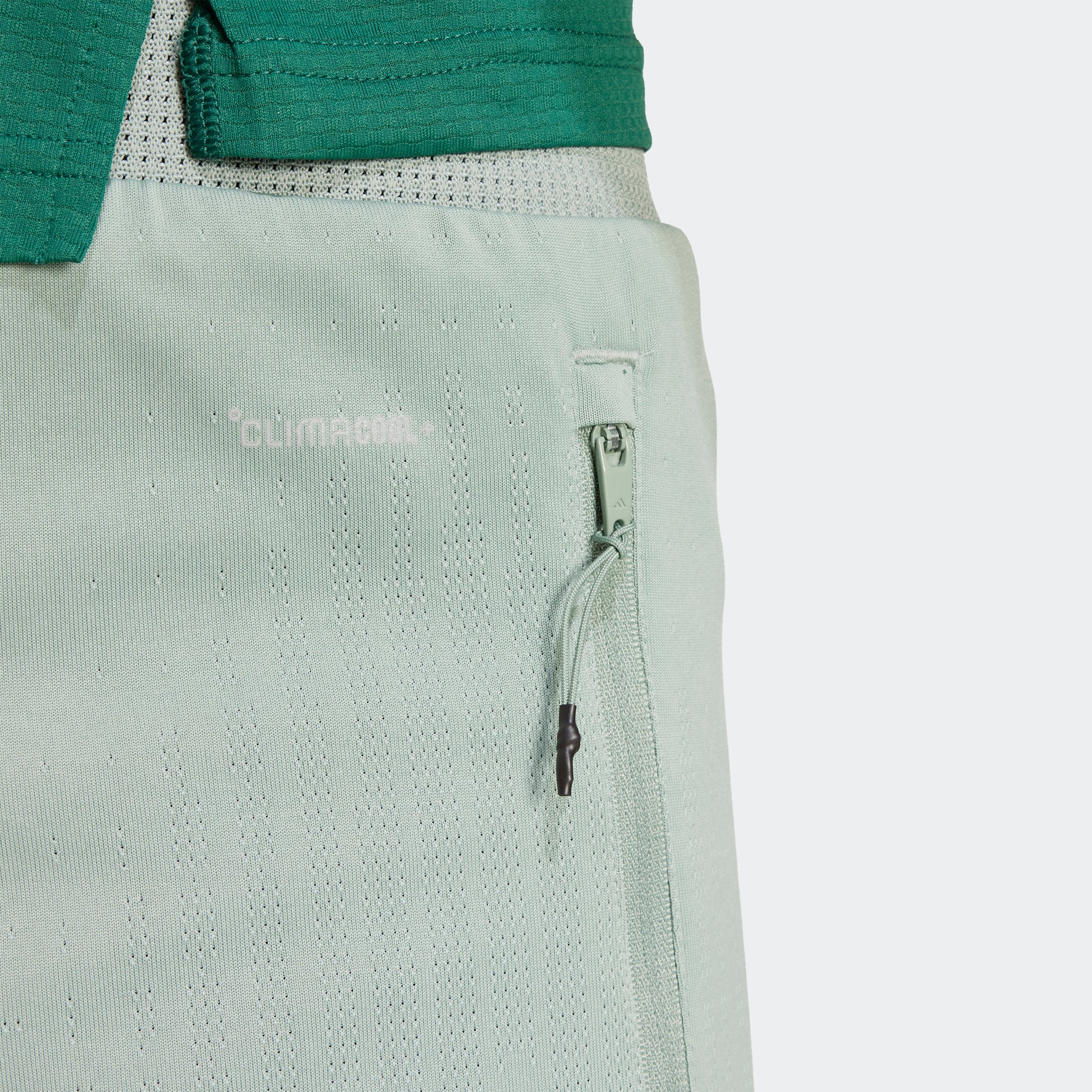AIRCHILL SHORTS