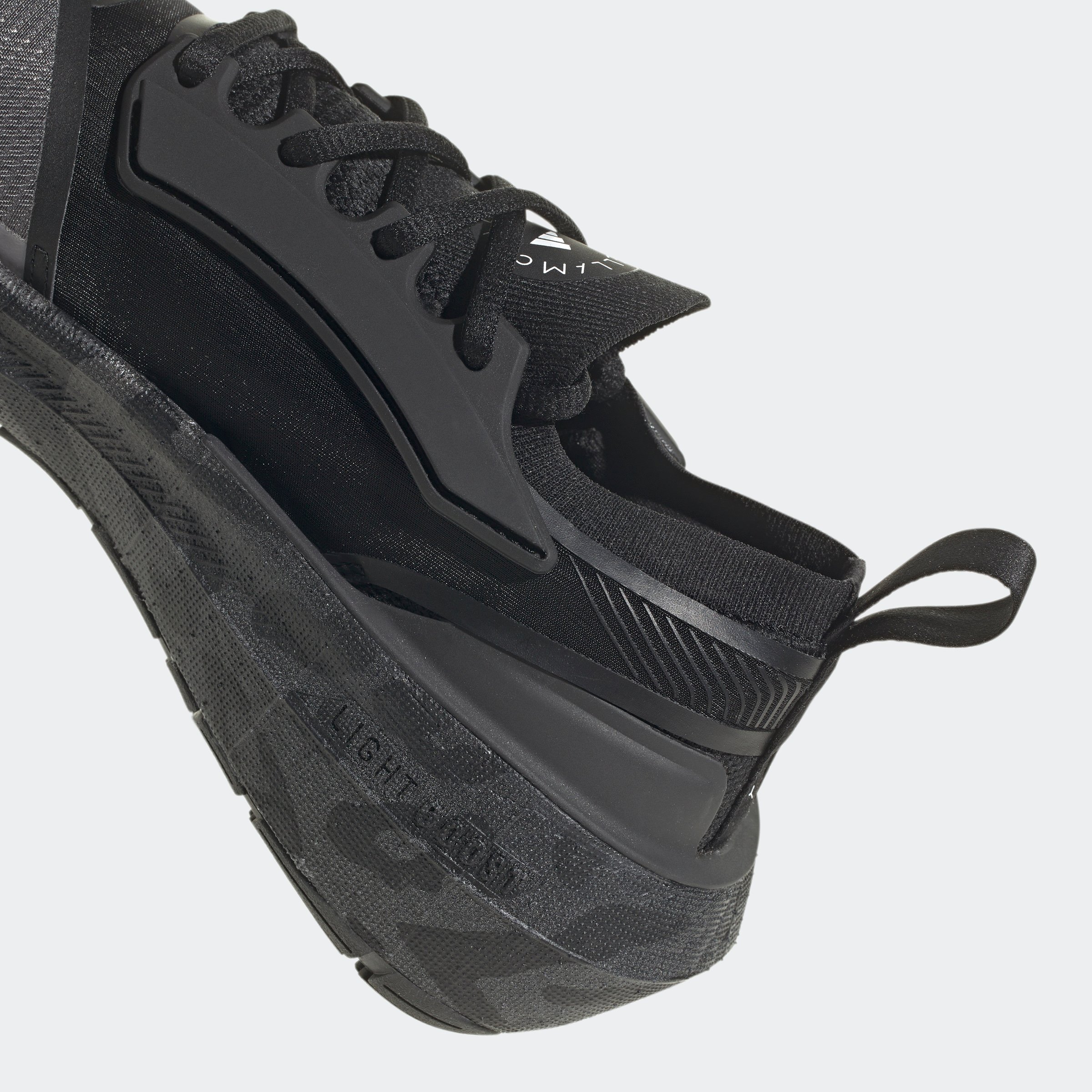 aSMC ULTRABOOST 23
