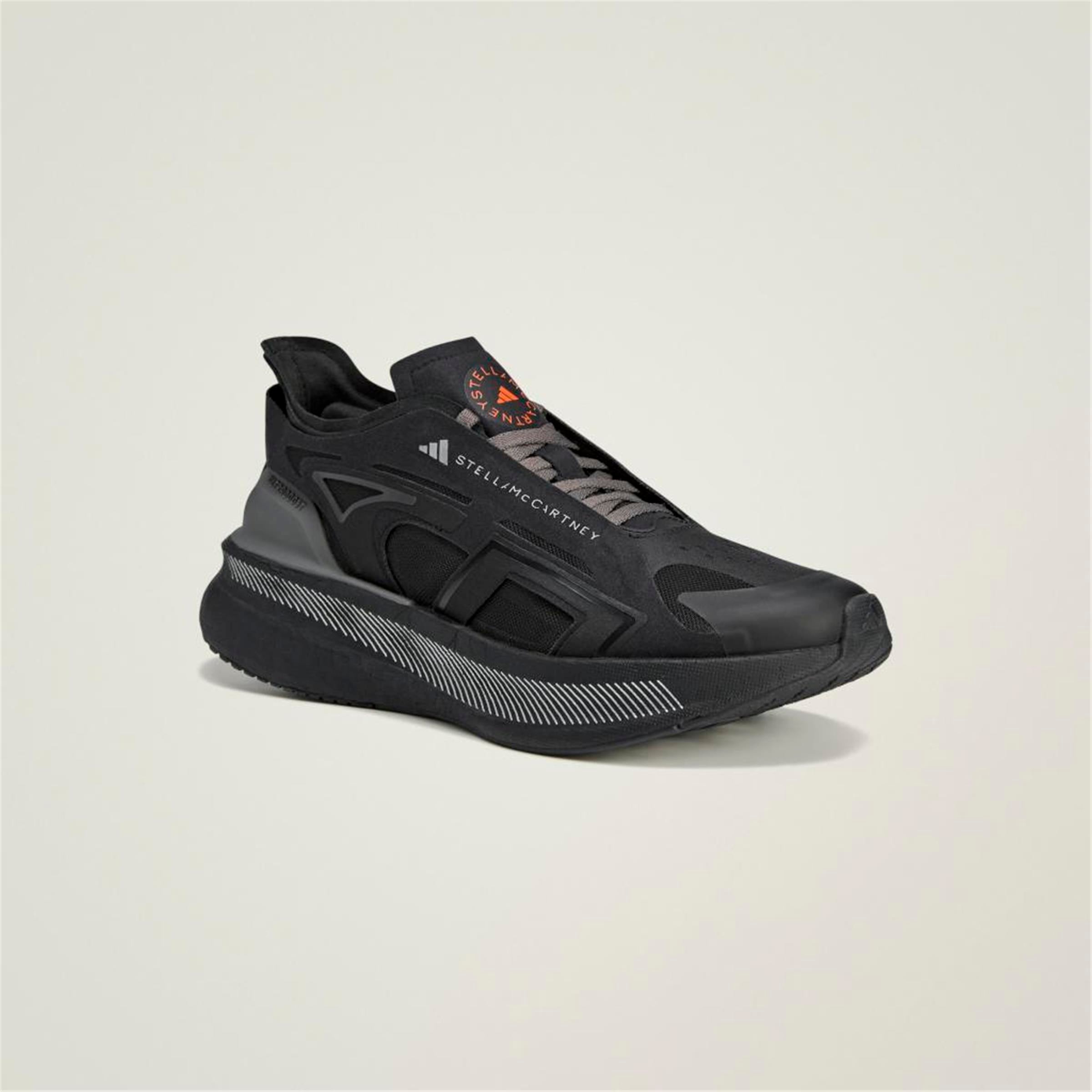 aSMC ULTRABOOST 5