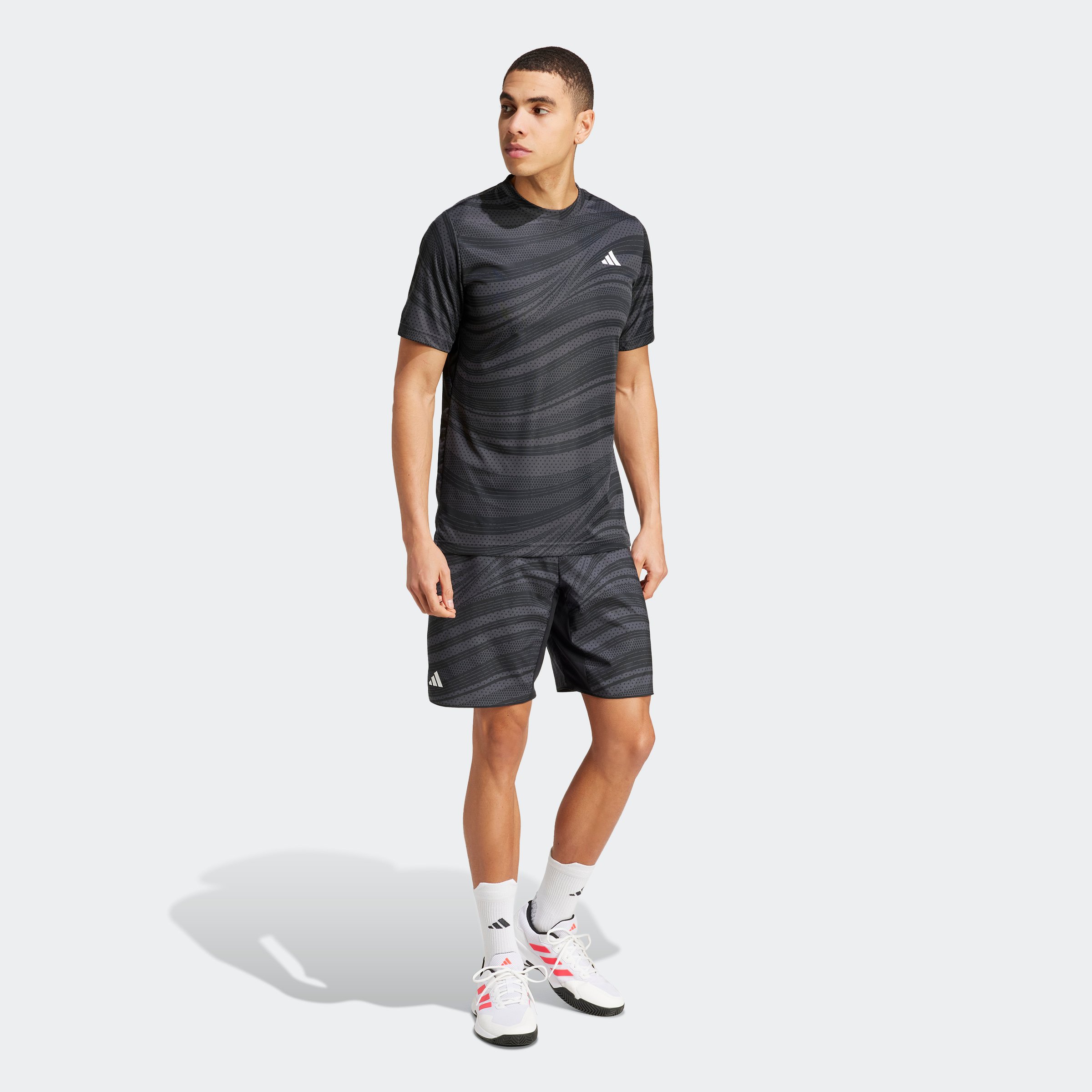 CLUB GRAPHSHORT