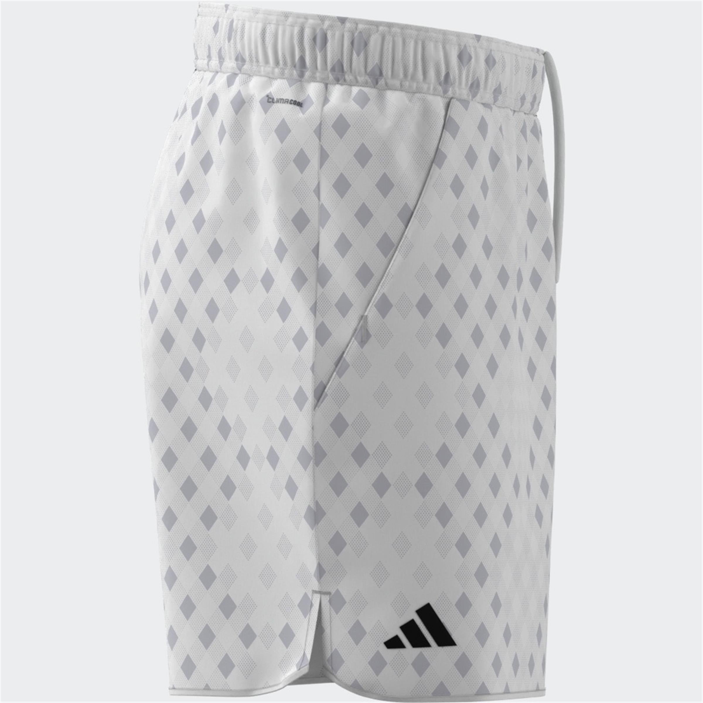 CLUB GRAPHSHORT