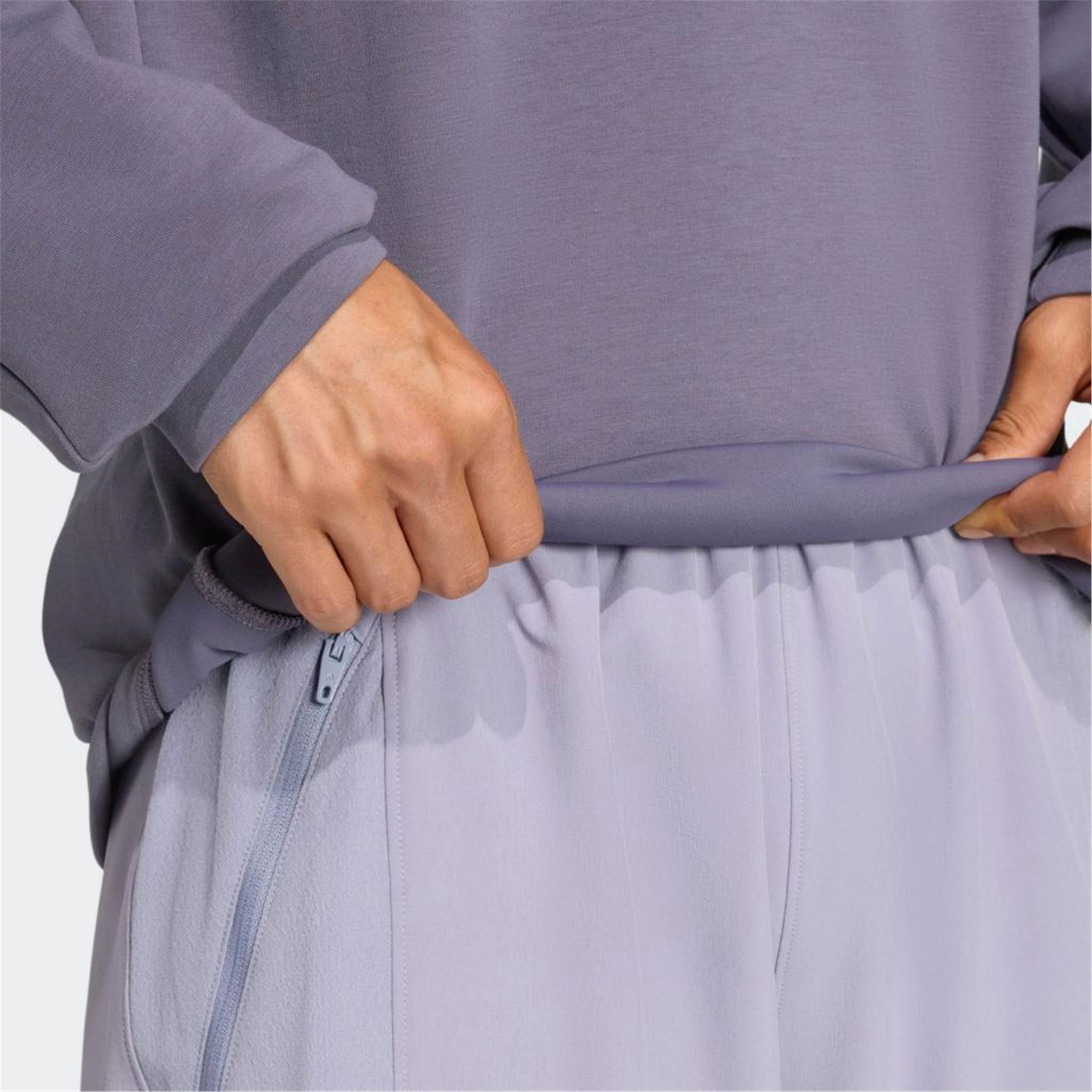 D4T CREW SWEATS