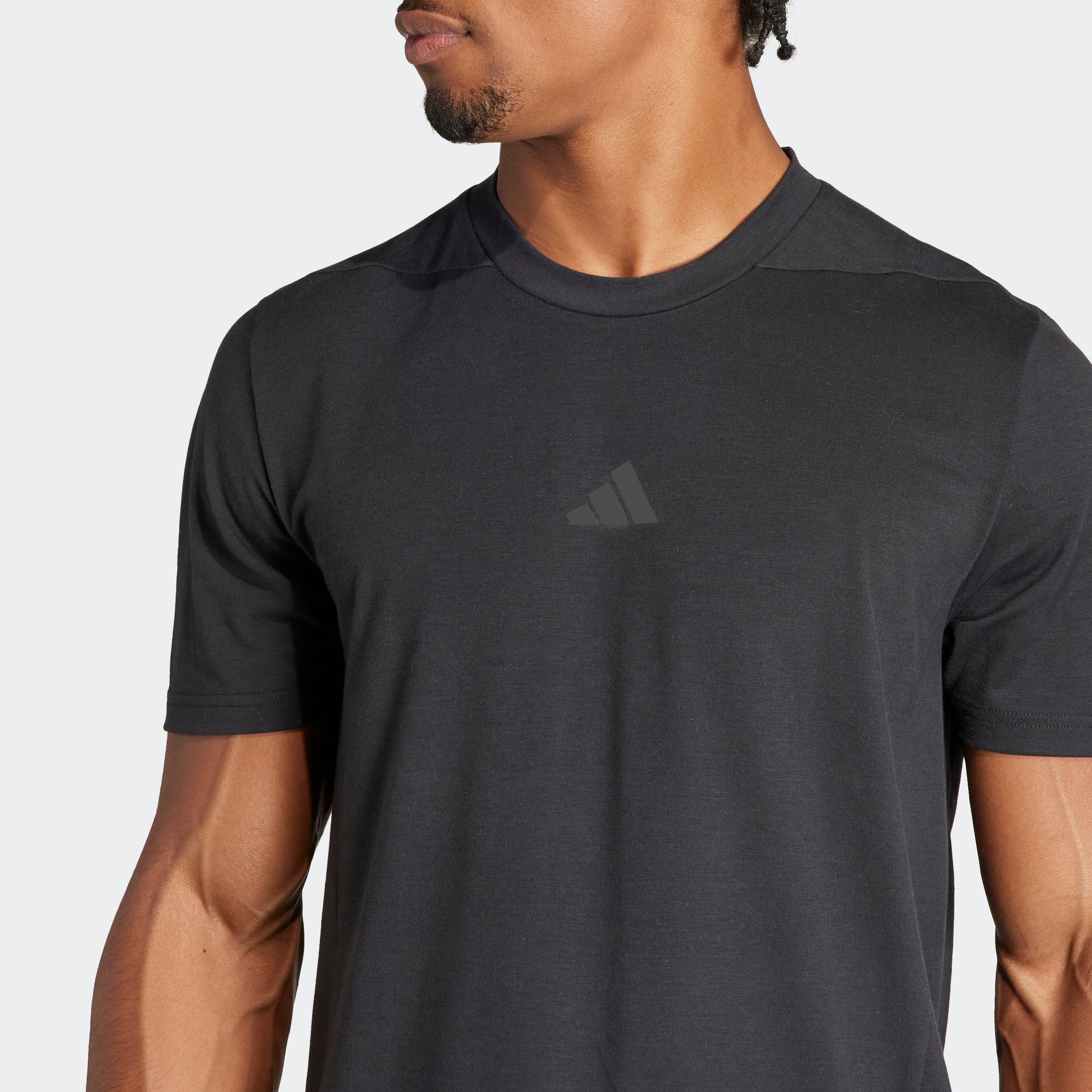 D4T TEE