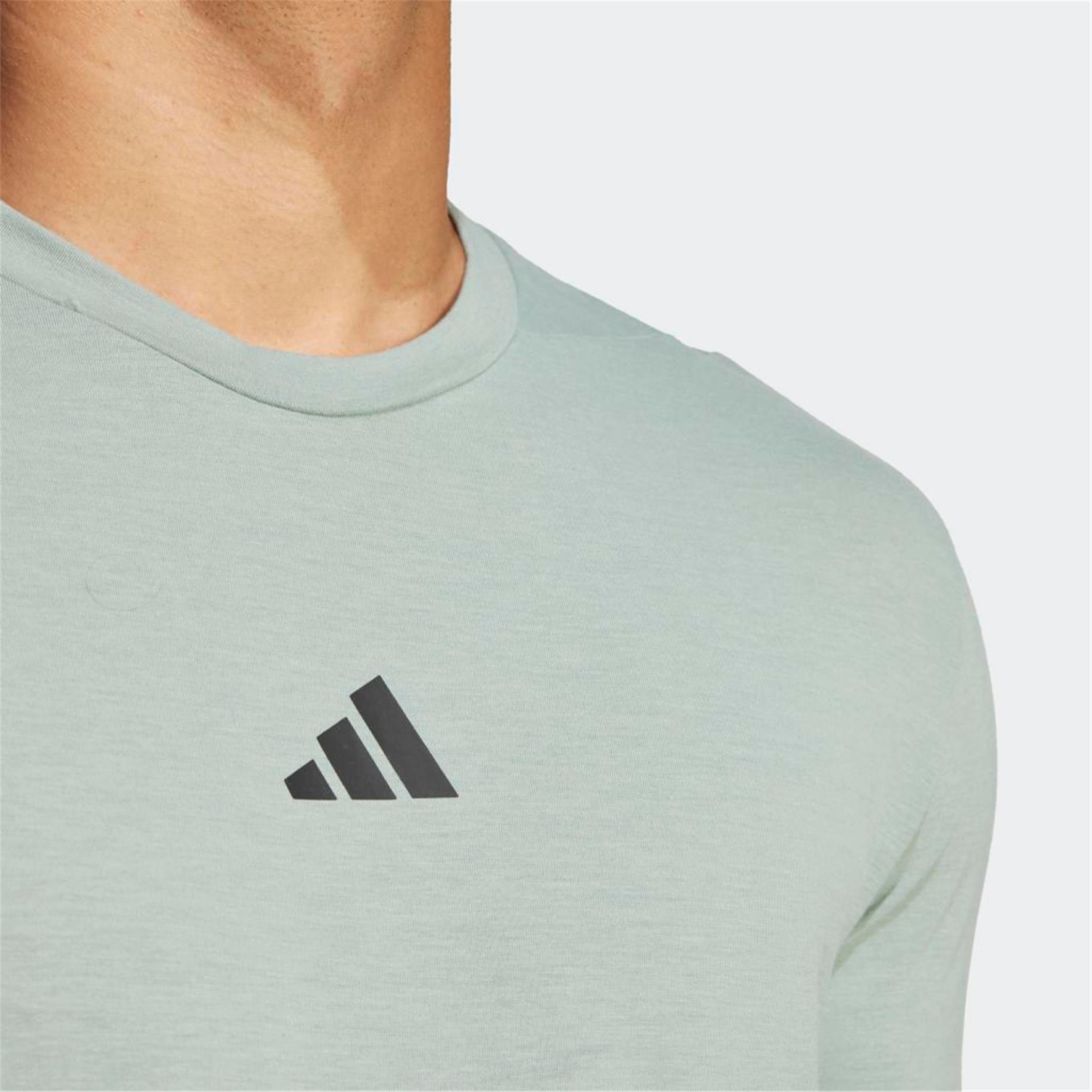 D4T TEE