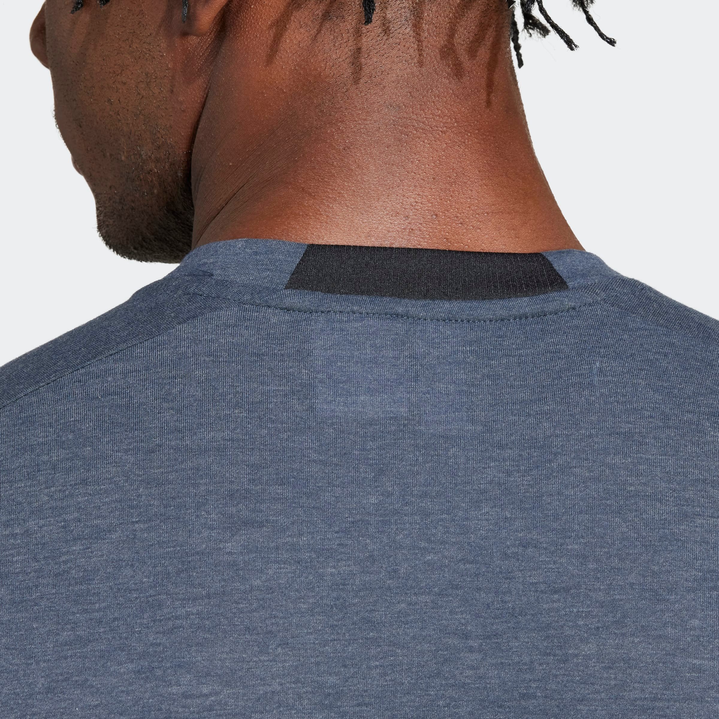 D4T TEE