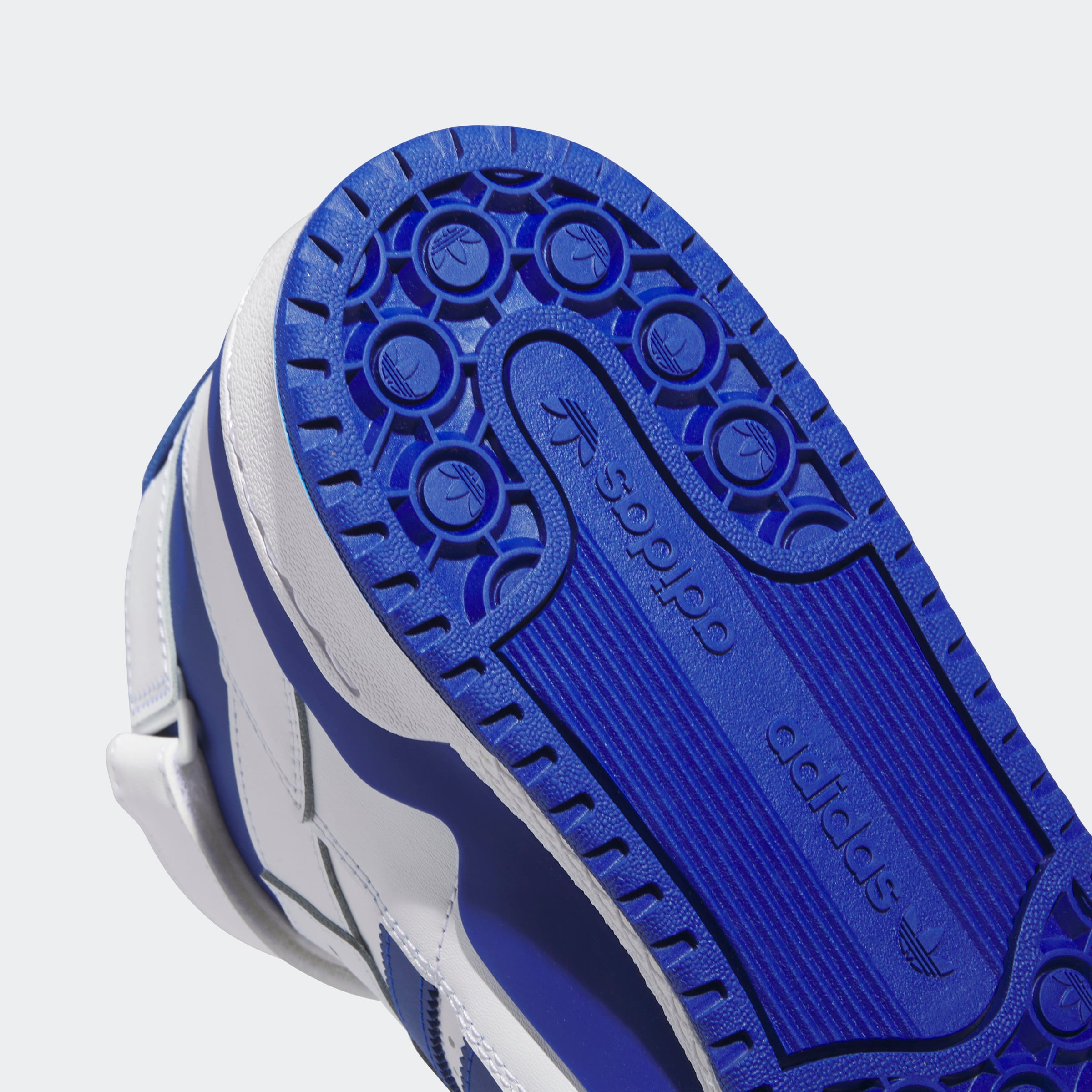 FORUM MID