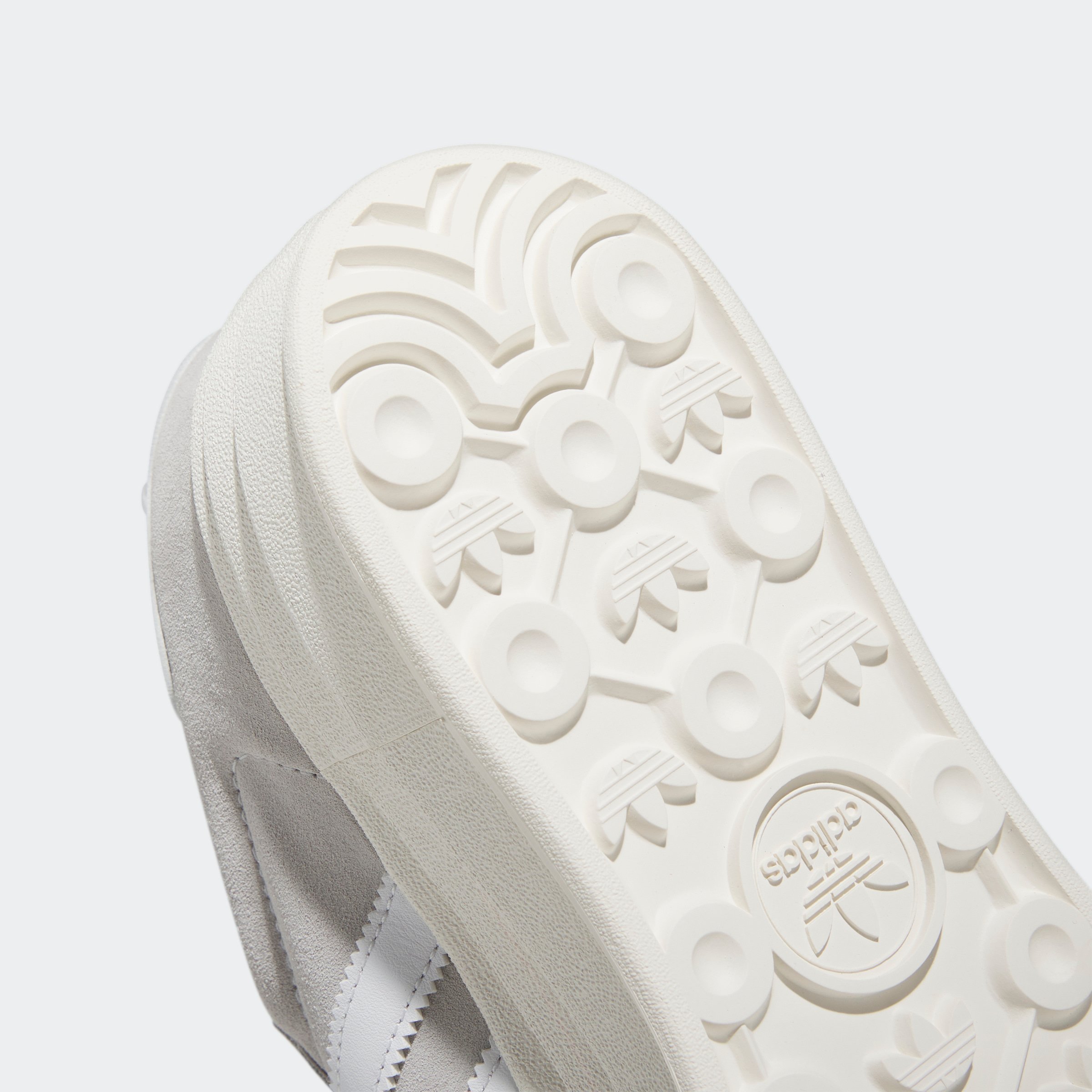 GAZELLE BOLD W