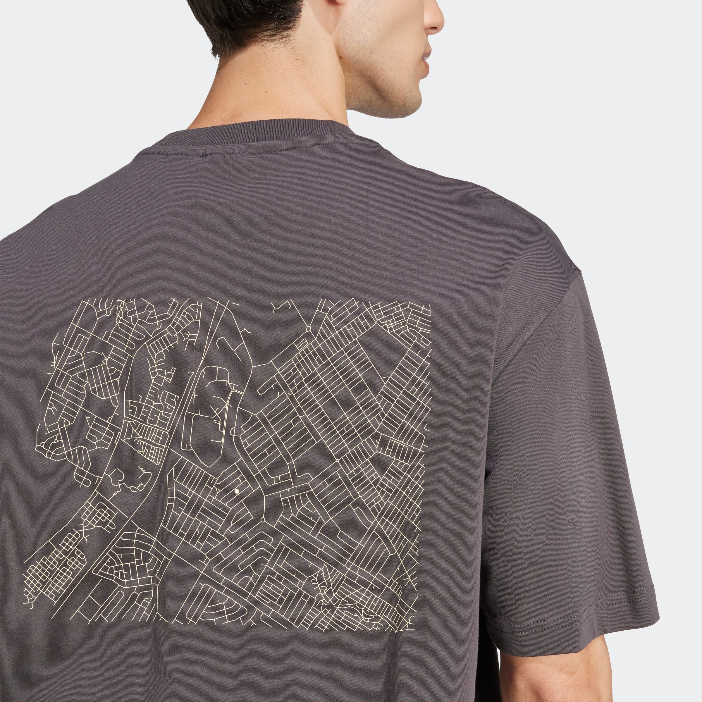 GRAPHIC TEE