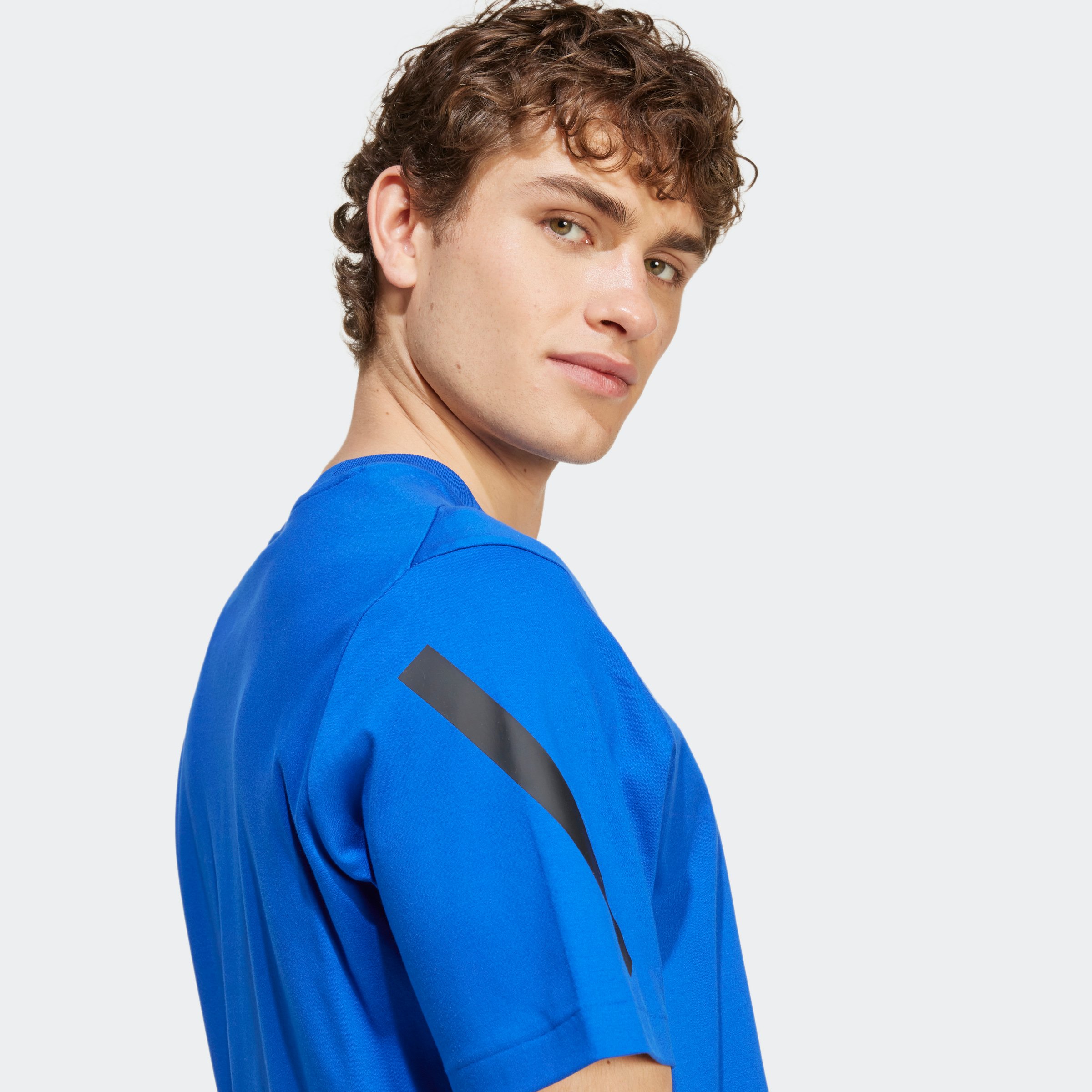 M Z.N.E. TEE