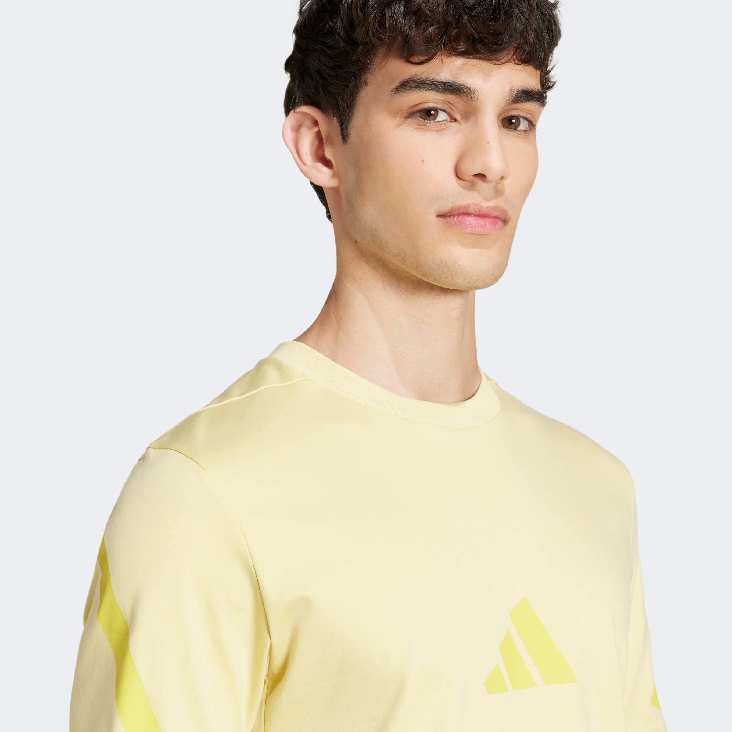 M Z.N.E. TEE