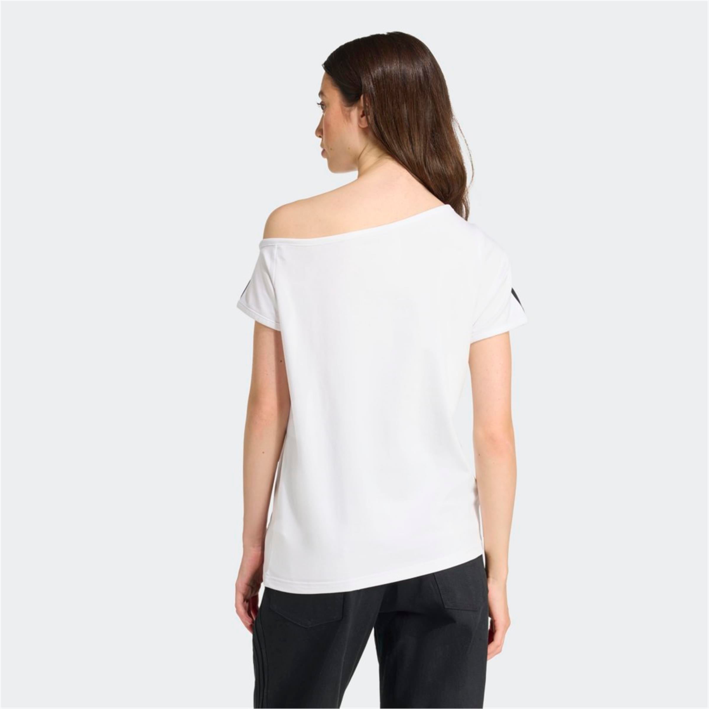 OFFSHOULDER TEE