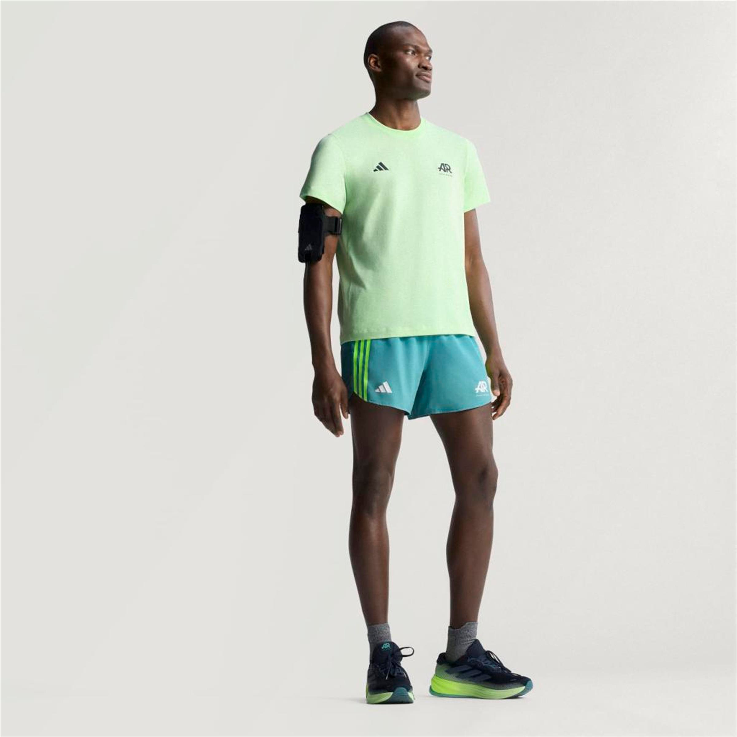 OTR AR TEE UNI