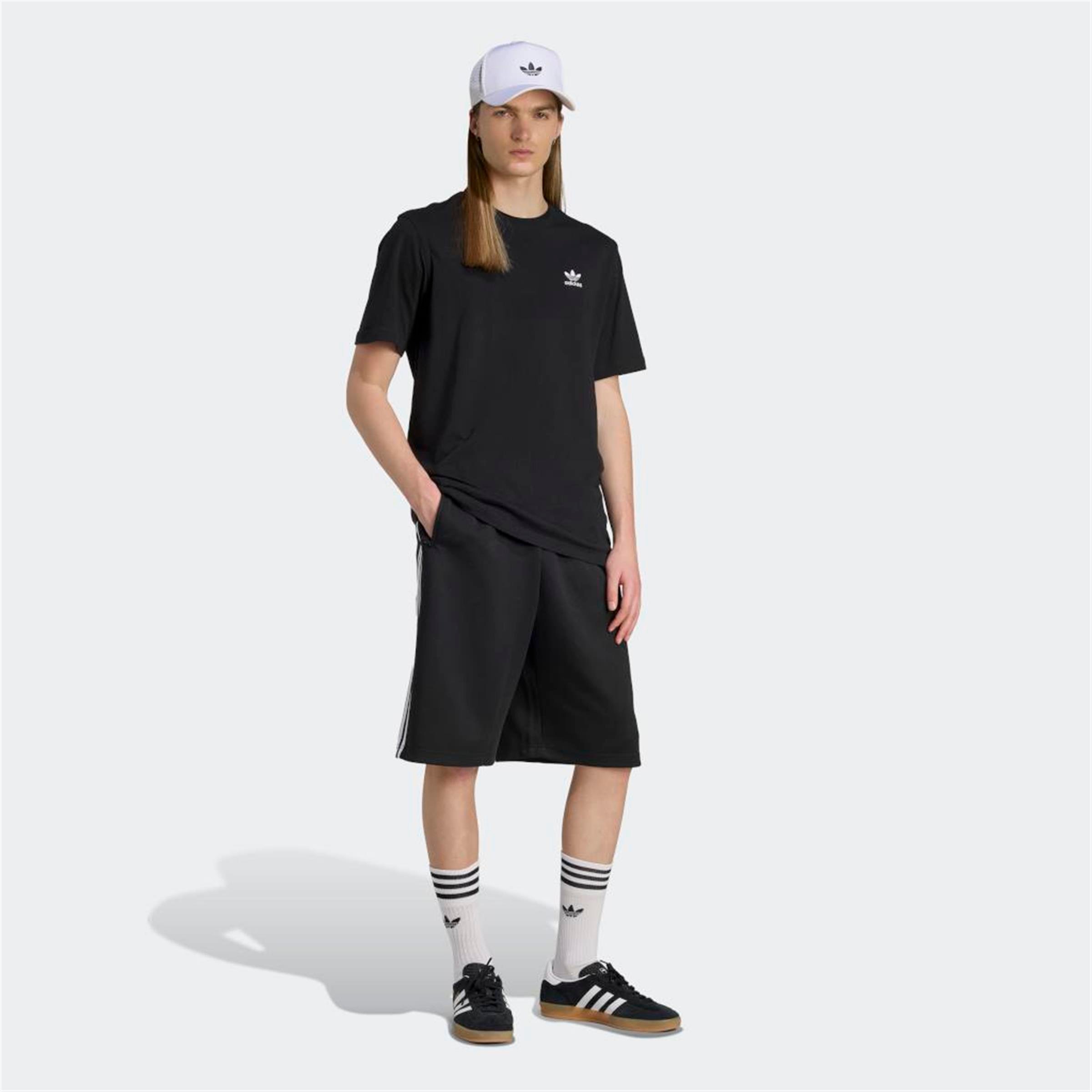 OVERSIZED SHORT